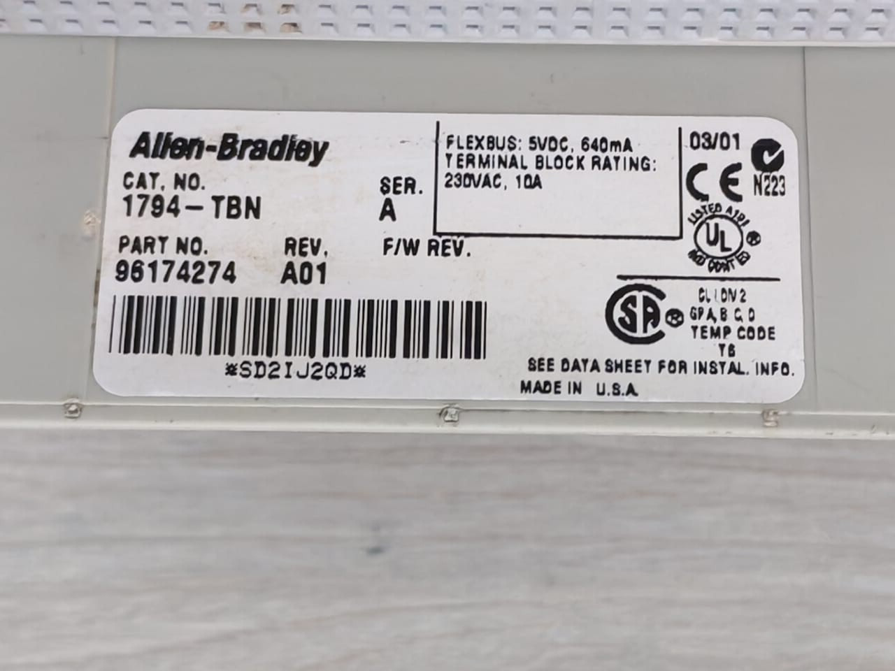 Allen-Bradley 97284371 Allen-Bradley 1794-0A16 Ser.A 97284371 Rev.B01 W/ 1794-TBN Ser.A 96174274 Base 5
