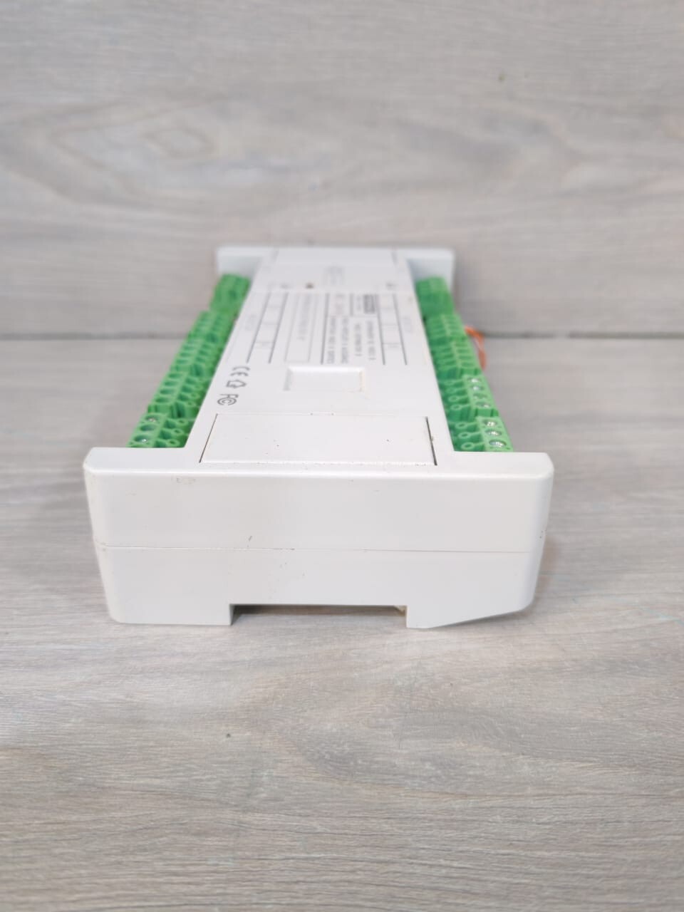 Fermax 8/W FERMAX 2419 8/W MDS VIDEO DISTRIBUTOR 7