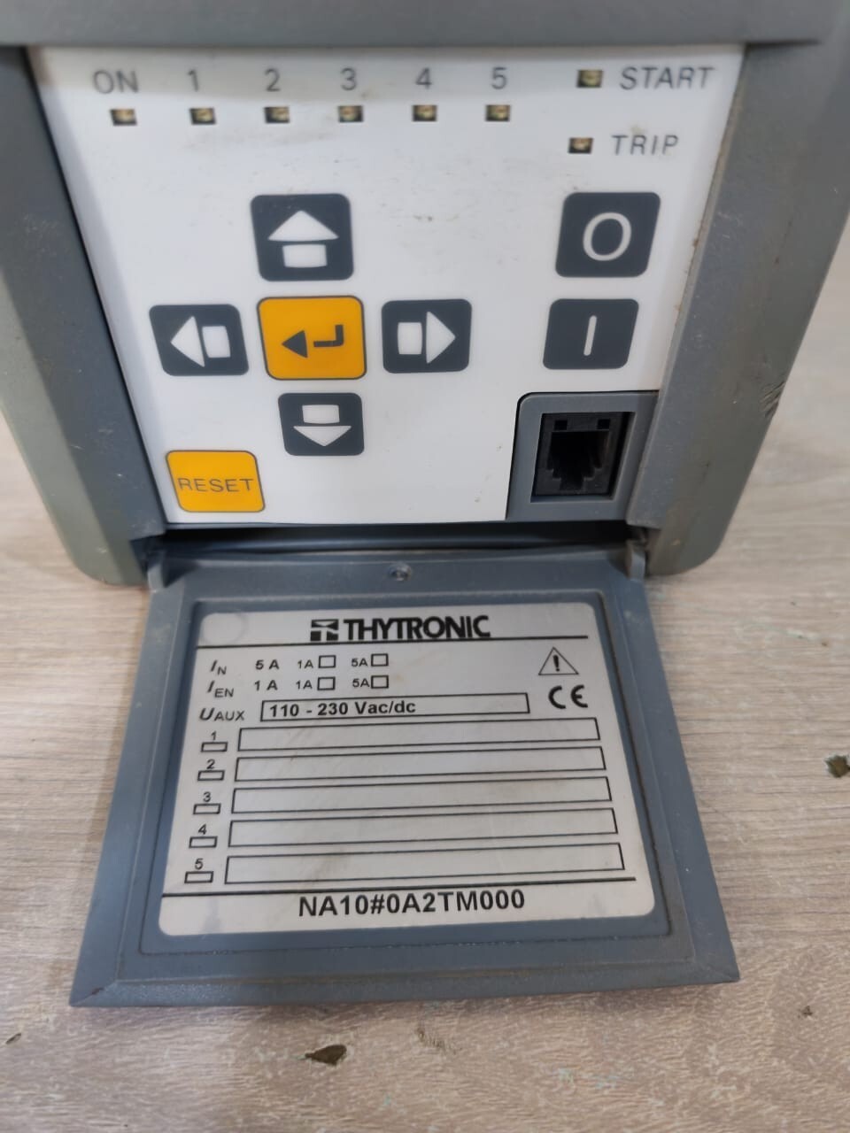 THYTRONIC NA10 THYTRONIC NA10 / 0A2TM000 BANK CAPACITOR PROTECTION RELAY 5