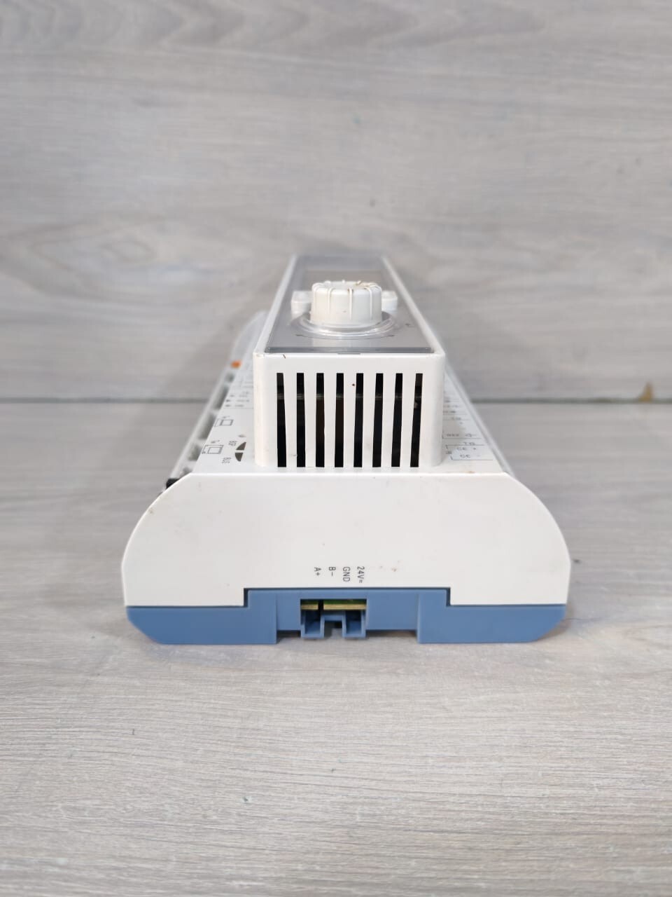Siemens POL687.70 SIEMENS POL687.70/MCQ MicroTech III MT3006 BASE CONTROLLER 7