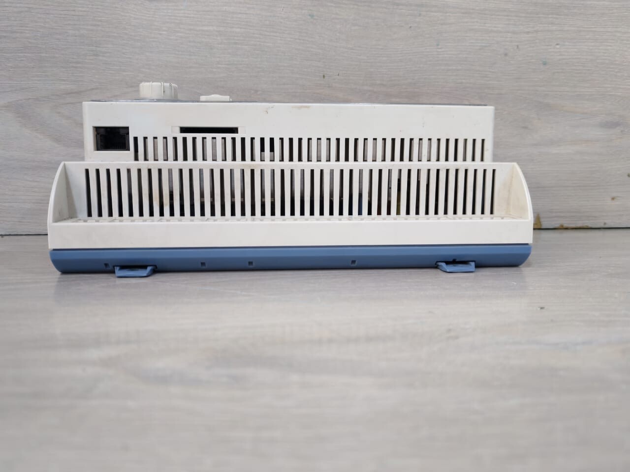 Siemens POL687.70 SIEMENS POL687.70/MCQ MicroTech III MT3006 BASE CONTROLLER 10