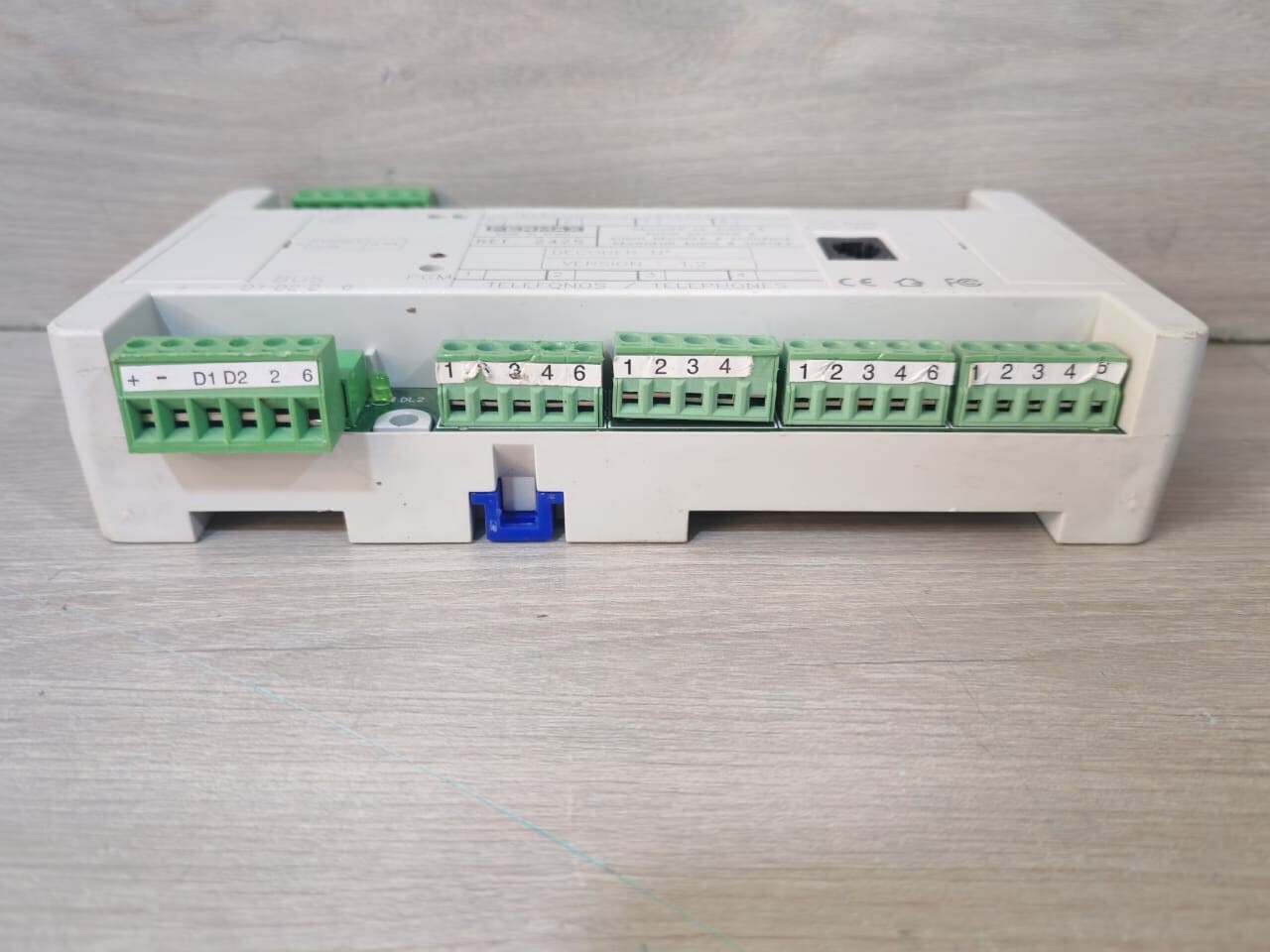 FERMAX 2425 2425 FERMAX 8-Way MDS AUDIO DECODER / DECODER Version: 1.2 3
