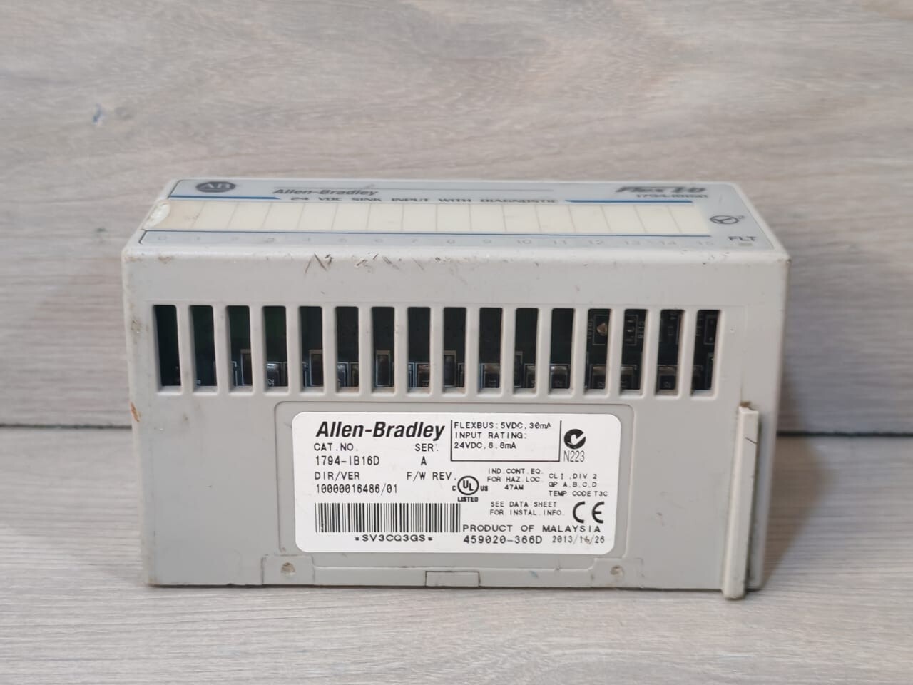 Allen-Bradley 10000016486/01 Allen-Bradley 1794-IB16D Ser.A Flex I/O 10000016486/01 W/ 1794-TB3 Ser.A Base 4