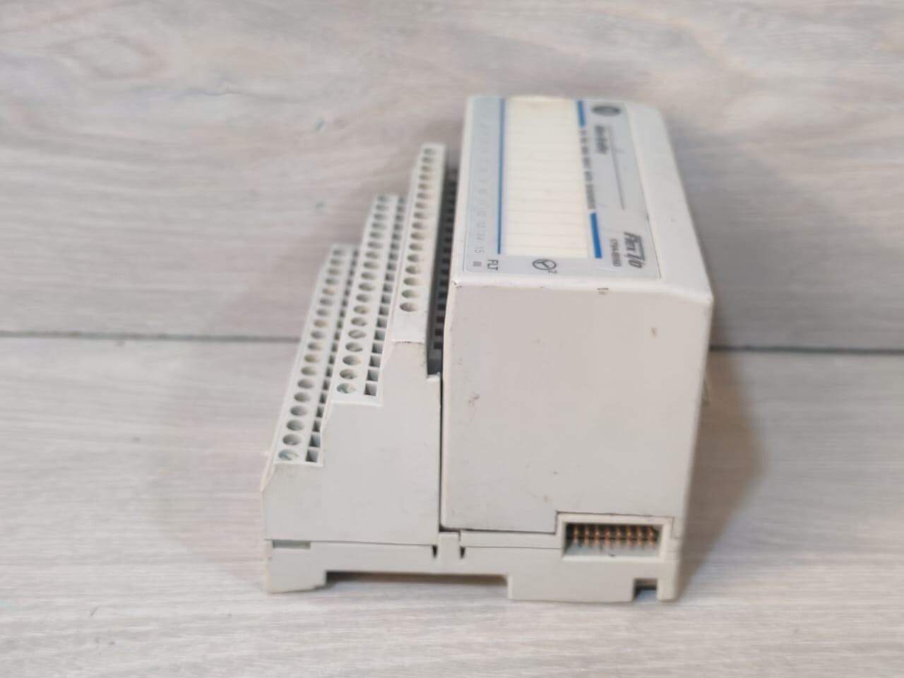 Allen-Bradley 10000016486/01 Allen-Bradley 1794-IB16D Ser.A Flex I/O 10000016486/01 W/ 1794-TB3 Ser.A Base 10