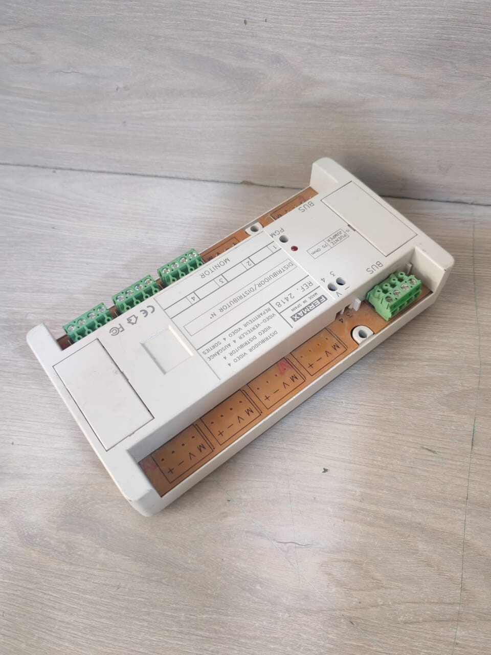 Fermax FERMAX FERMAX REF. 2418 VIDEO DISTRIBUTOR 9