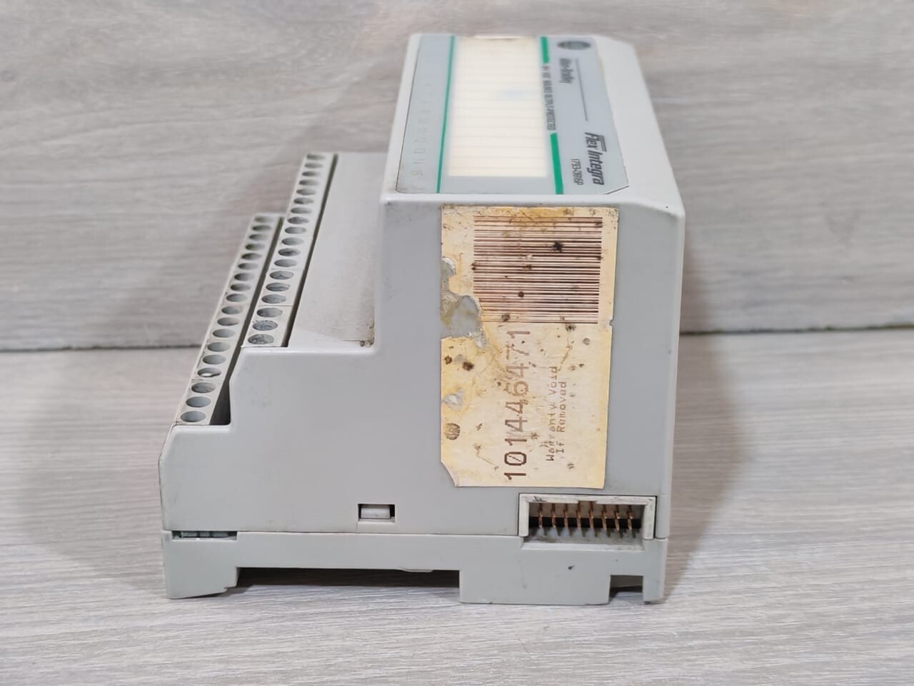 Allen-Bradley 95713002 Allen-Bradley 1793-0B16P Ser A Flex Integra 95713002 Rev. A02 5