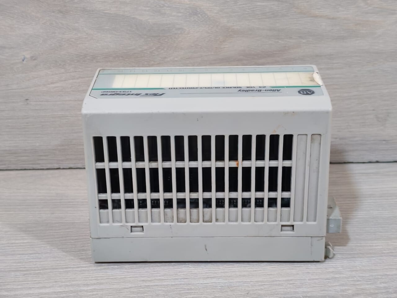 Allen-Bradley 95713002 Allen-Bradley 1793-0B16P Ser A Flex Integra 95713002 Rev. A02 7