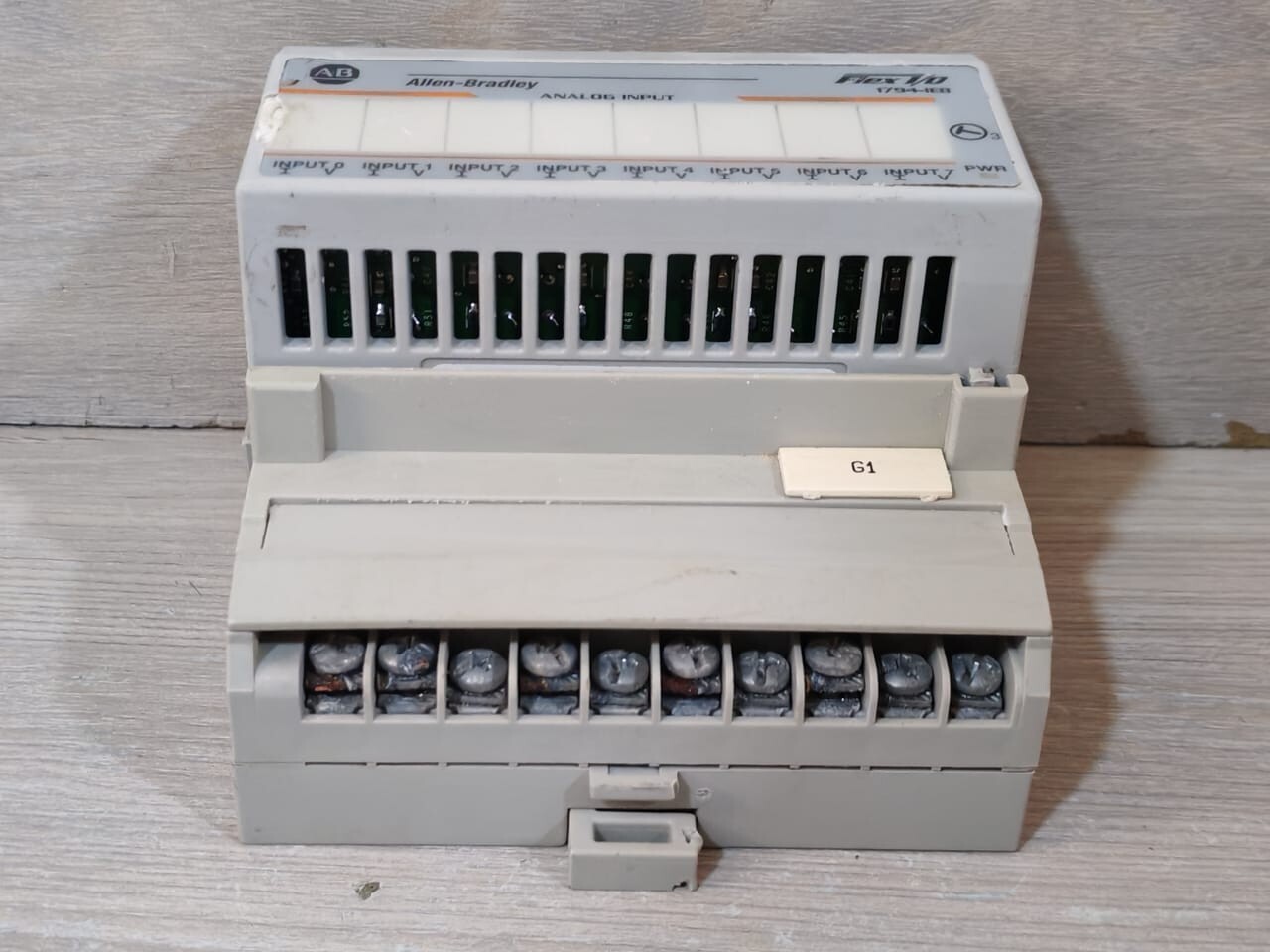 Allen-Bradley 1794-TBN Ser.A 96174274 Allen-Bradley 1794-IE8 Ser.B Analog Input Module W/ 1794-TBN Ser.A 96174274 Base 10