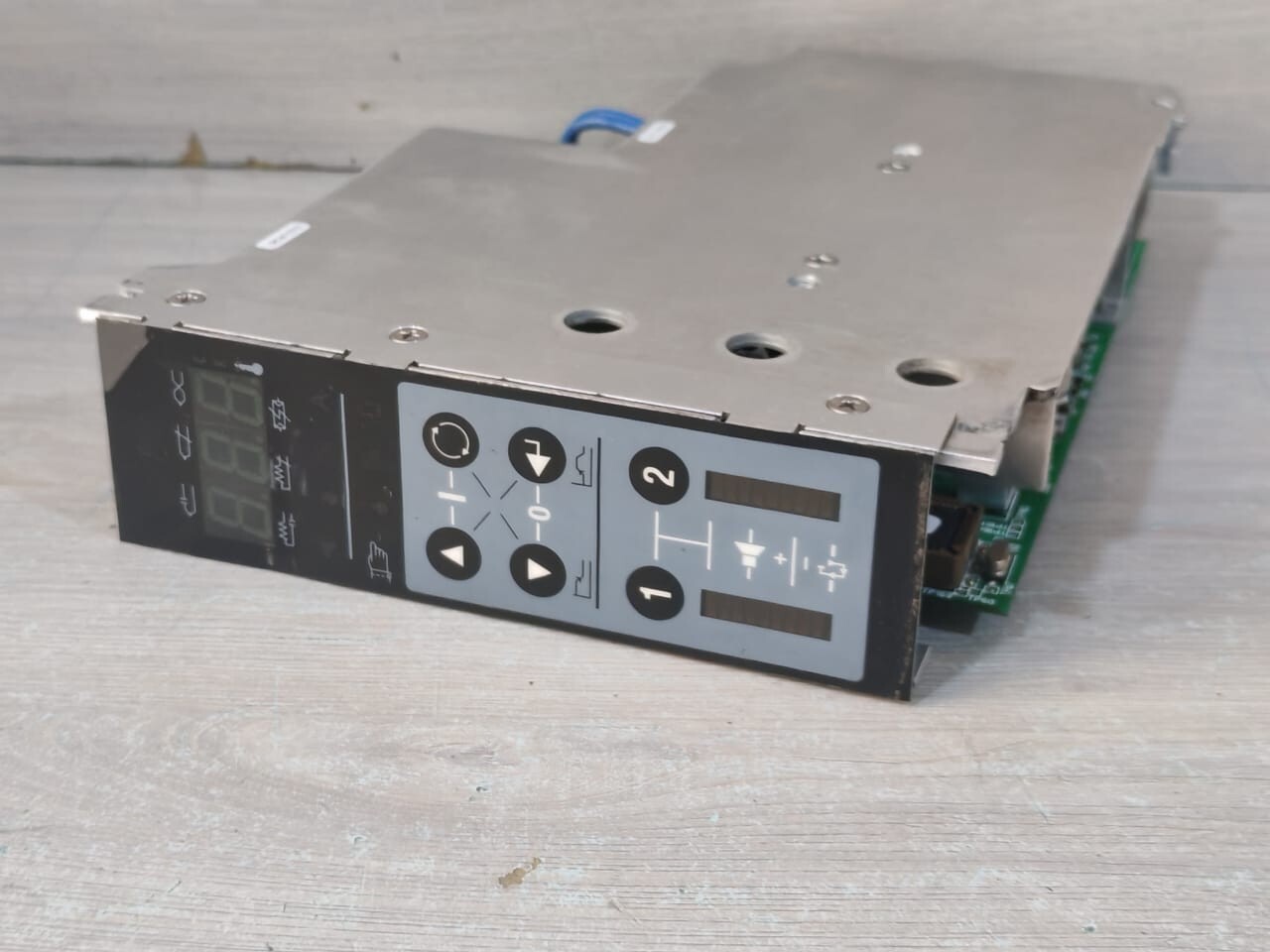 GAMMAFLUX GC-101-C GAMMAFLUX GC-101-C TEMPERATURE CONTROLLER 4
