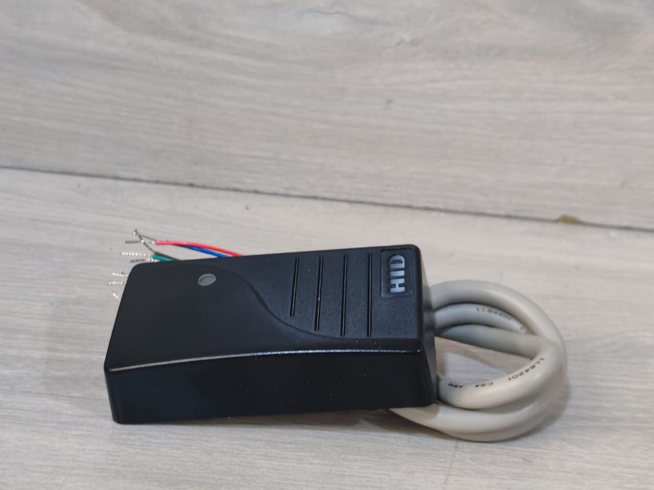 HID 6005B1B00 HID 6005B1B00 ProxPoint Plus Mini Mullion Reader 6