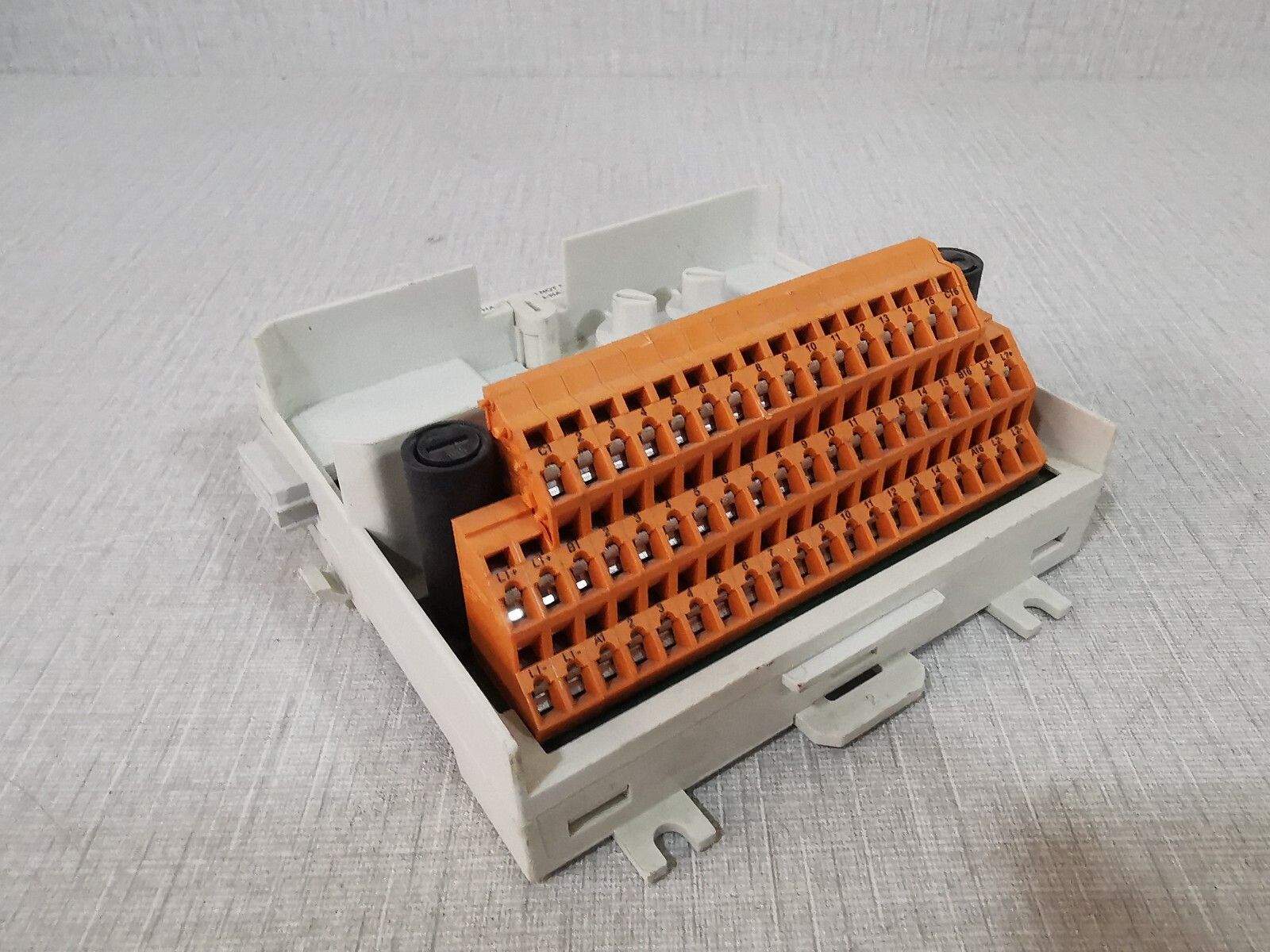ABB TU833 ABB TU833 Base Unit 3BSE038726R1 - BASE ONLY 3
