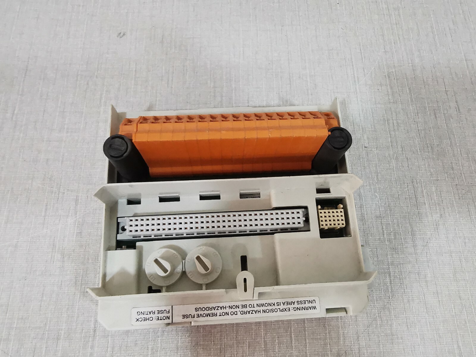 ABB TU833 ABB TU833 Base Unit 3BSE038726R1 - BASE ONLY 8