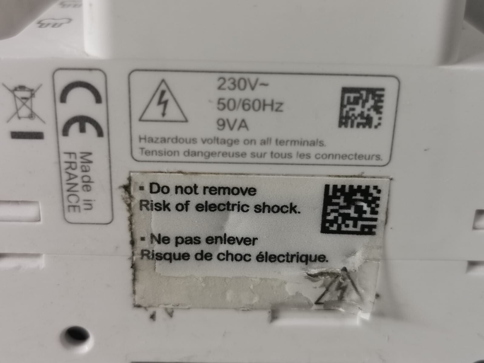 Schneider Electric EER39300 Schneider Electric EER39300 Wiser EM5 POWER SUPPLY 230V-50/60Hz 9VA 6