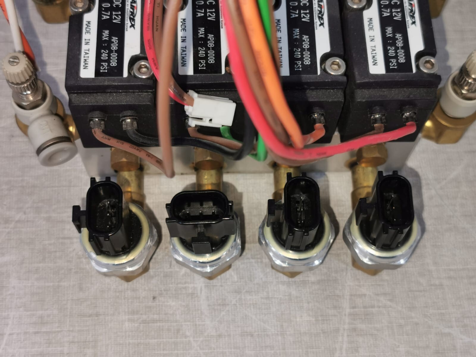 AirREX MAX-240 AirREX AP08-0008, DC 12V, 0.7A, Max: 240 PSI - Without Original Box 6