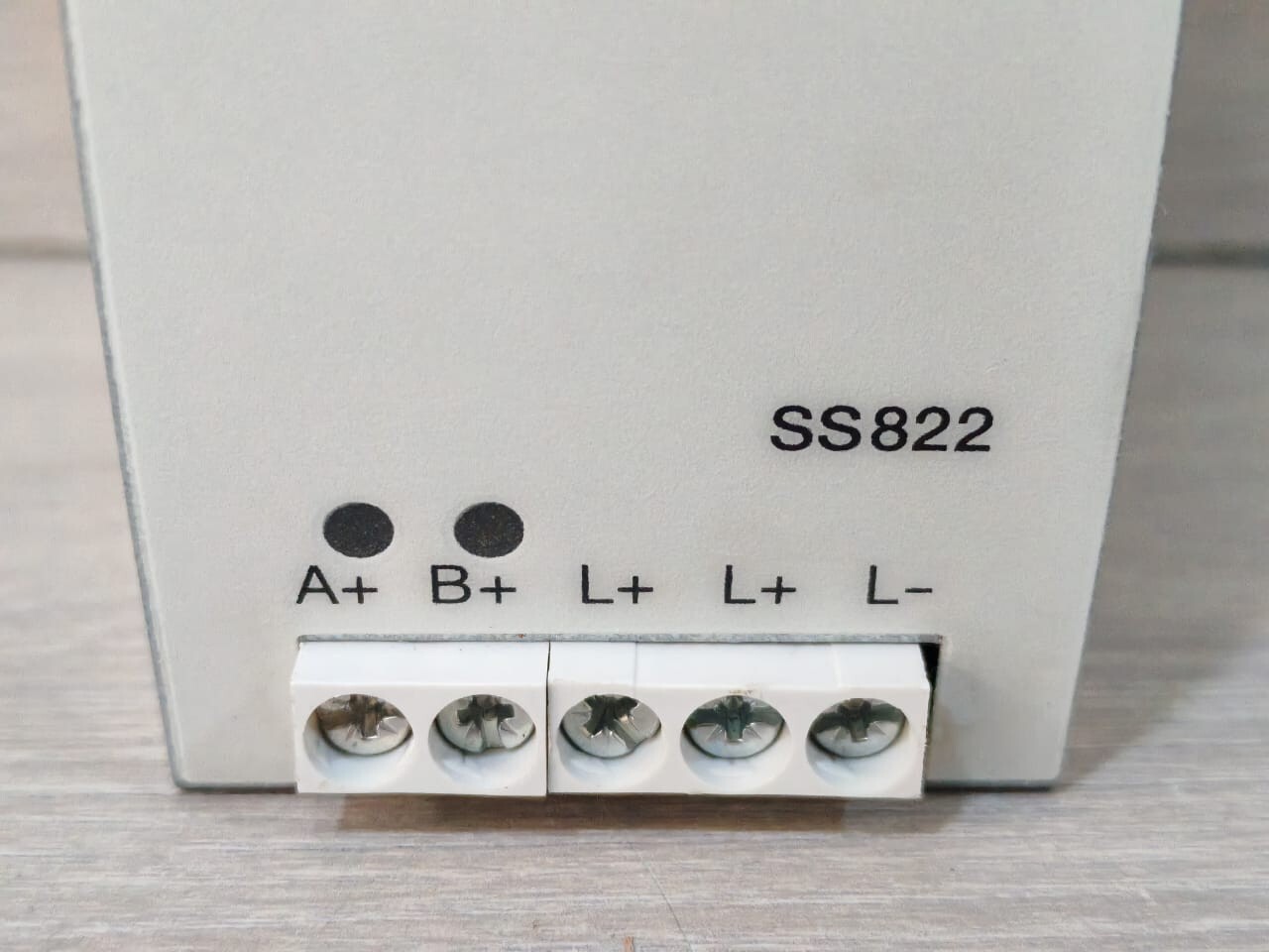 ABB DC-24 ABB SS822 3BSC610042R1 DUAL REDUNDANCY MODULE DC 24-28V.0 5