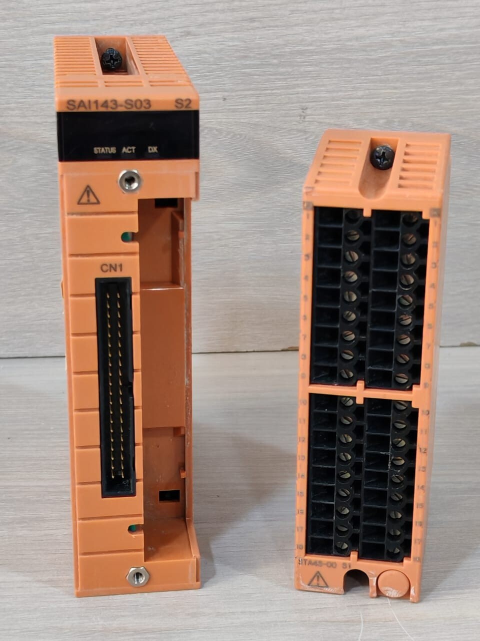 Yokogawa SAI143-S03 Yokogawa SAI143-S03 S2 Analog Input Module with STA4S-00 S1 Terminal Module 9