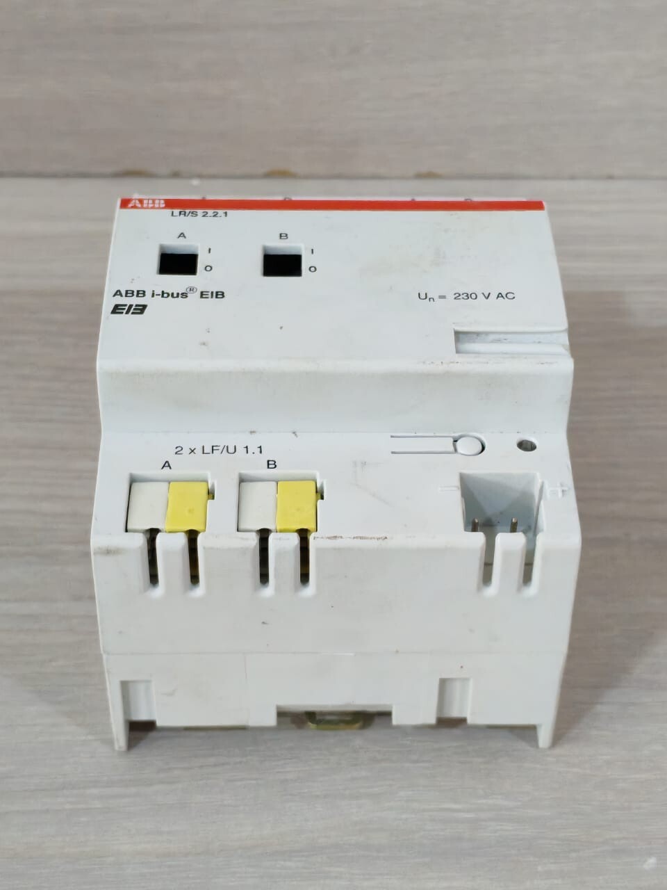 ABB GH-Q631-0036 ABB LR/S 2.2.1 GH Q631 0036 R0111 LIGHT CONTROLLER 230VAC 6