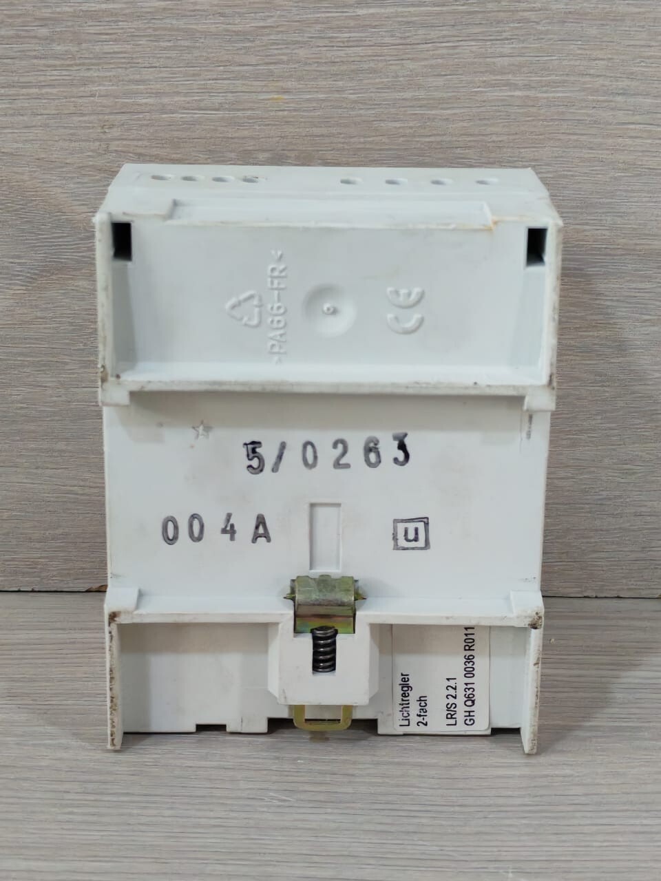 ABB GH-Q631-0036 ABB LR/S 2.2.1 GH Q631 0036 R0111 LIGHT CONTROLLER 230VAC 8