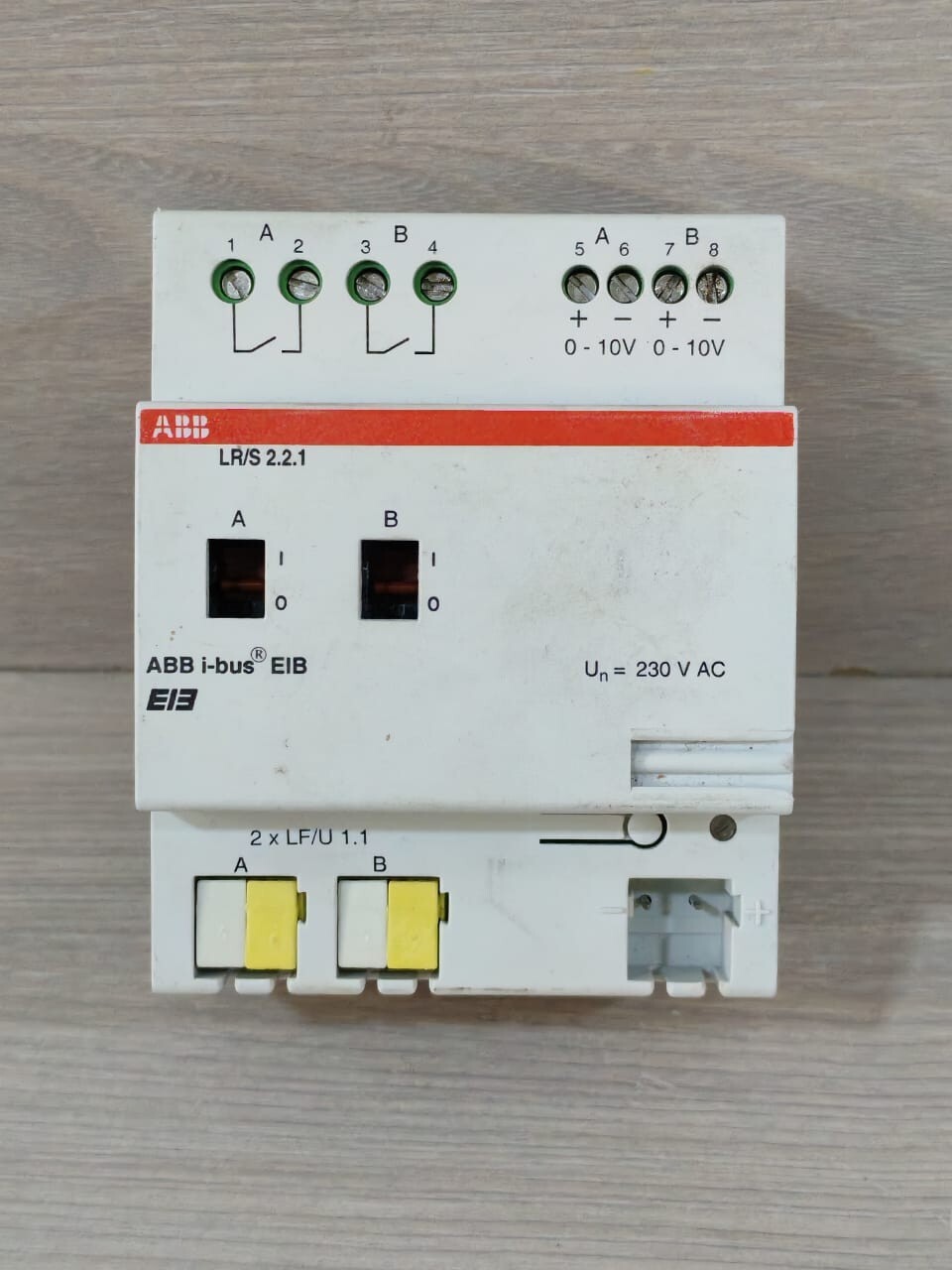 ABB GH-Q631-0036 ABB LR/S 2.2.1 GH Q631 0036 R0111 LIGHT CONTROLLER 230VAC 9