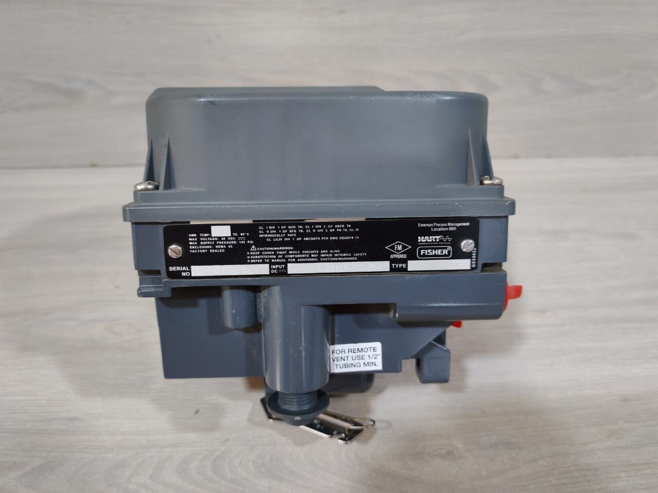 Fisher DVC6030 Fisher DVC6030 Fieldvue Electro-Pneumatic Valve Positioner 30 VDC 6