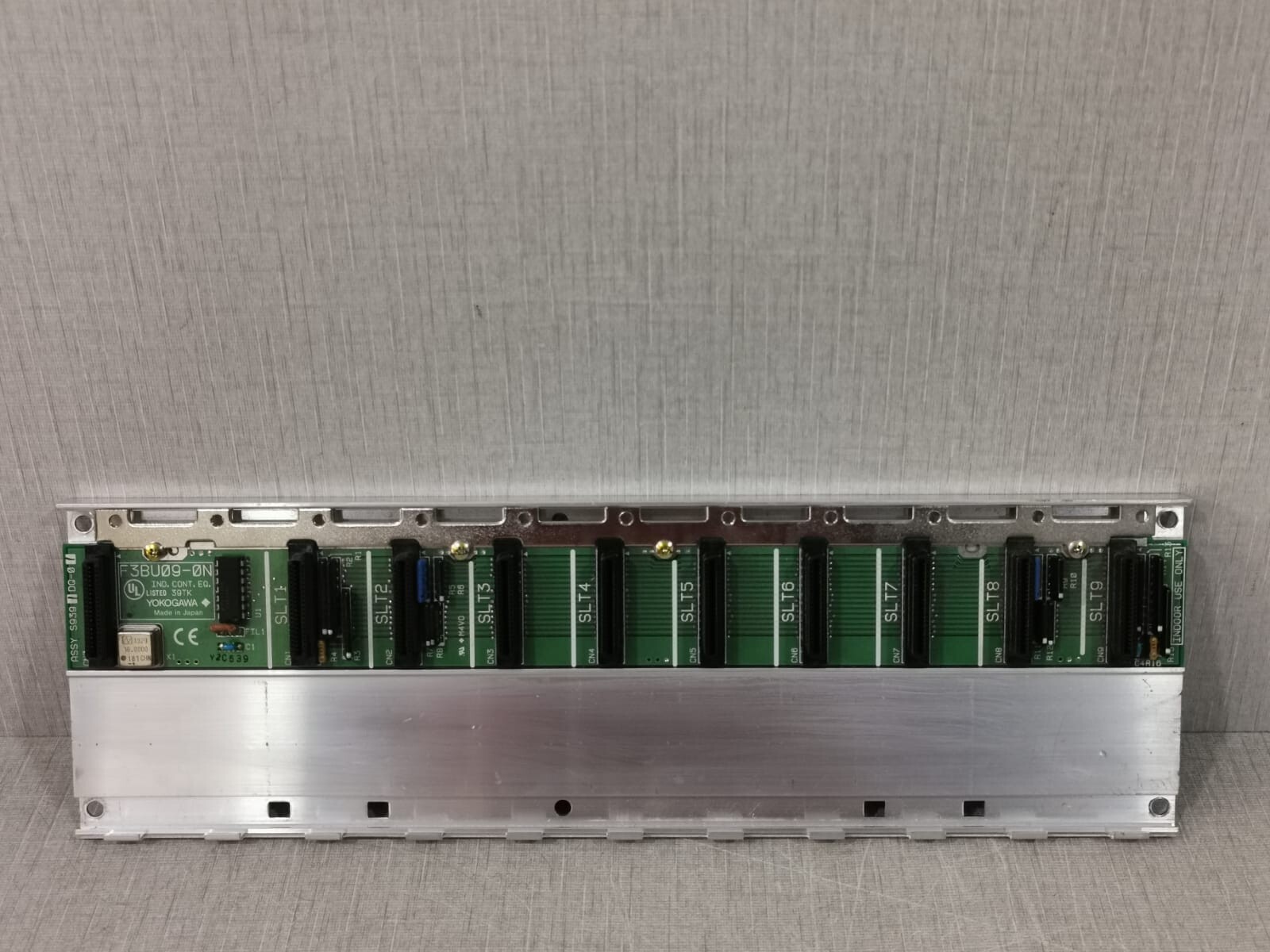 Yokogawa F3BU09-0N-S1 Yokogawa F3BU09-0N S1 Rev. A2 - 9 Slot Base Unit 6