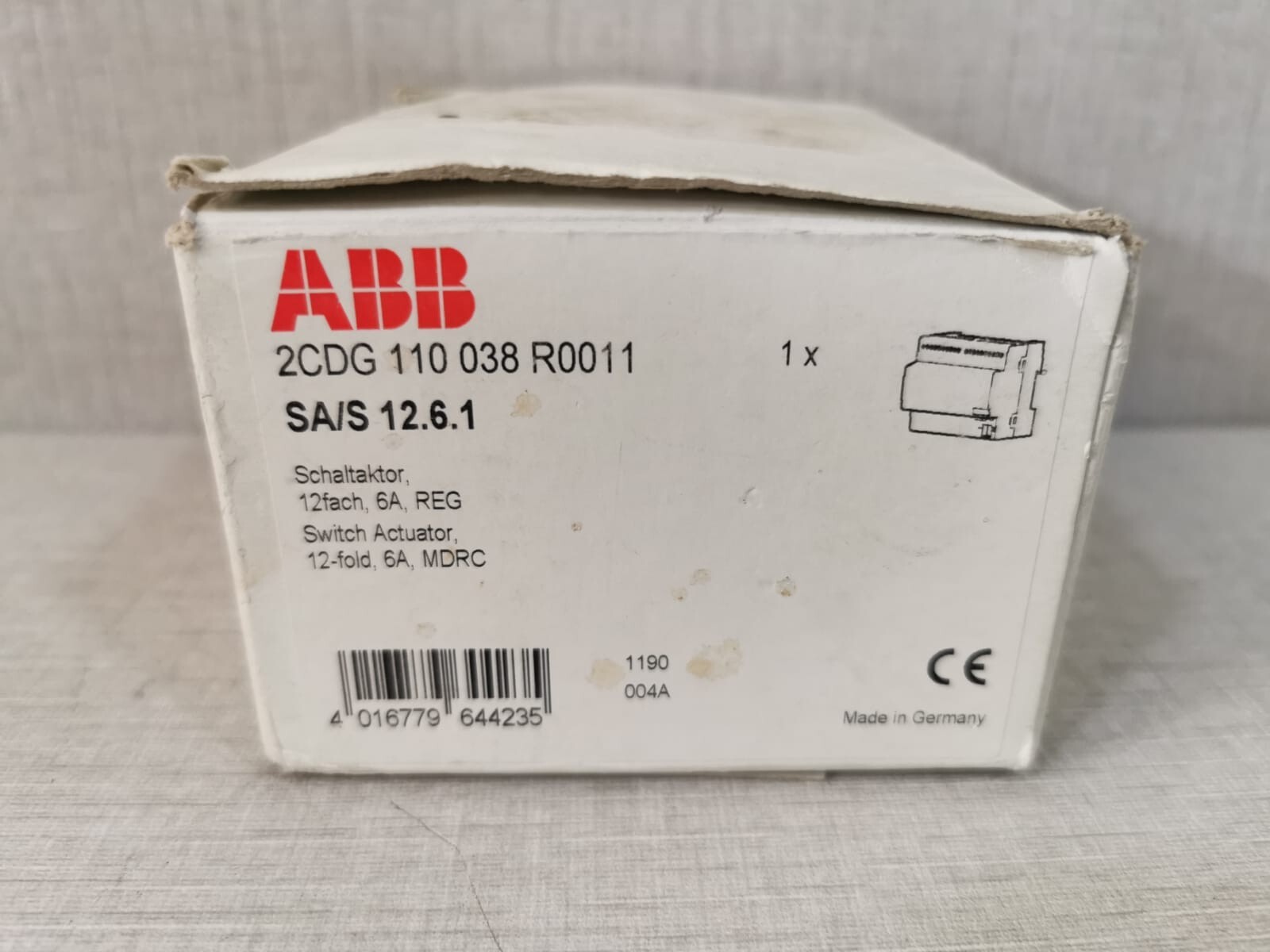 ABB R0011 ABB SA/S 12.6.1 Switch Actuator 2CDG 110 038 R0011 2