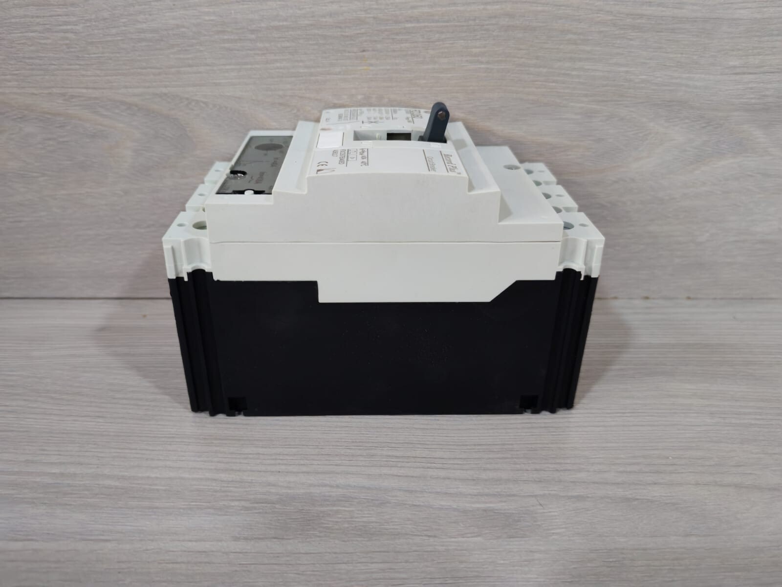 GE FD160 GE FD160 Record Plus Circuit Breaker FDC35TE040ED 8