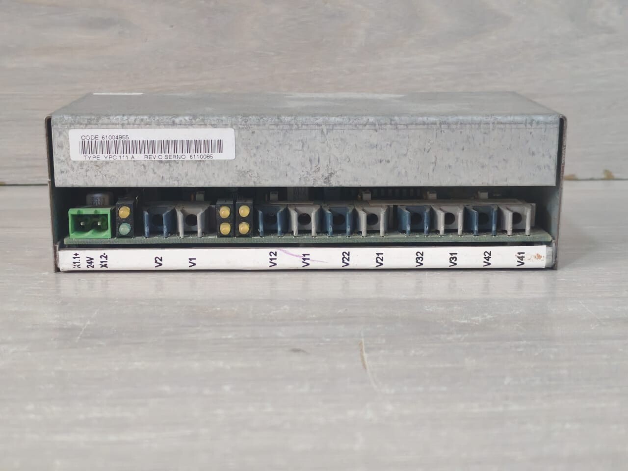ABB YPC-111 ABB 61004955 Optical Distributor YPC 111 A REV: C SERNO 6110085 5