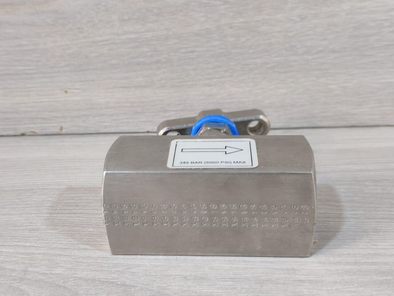 Parker HNVM8FF PARKER HNVM8FF BAR STOCK NEEDLE VALVE MONEL 8