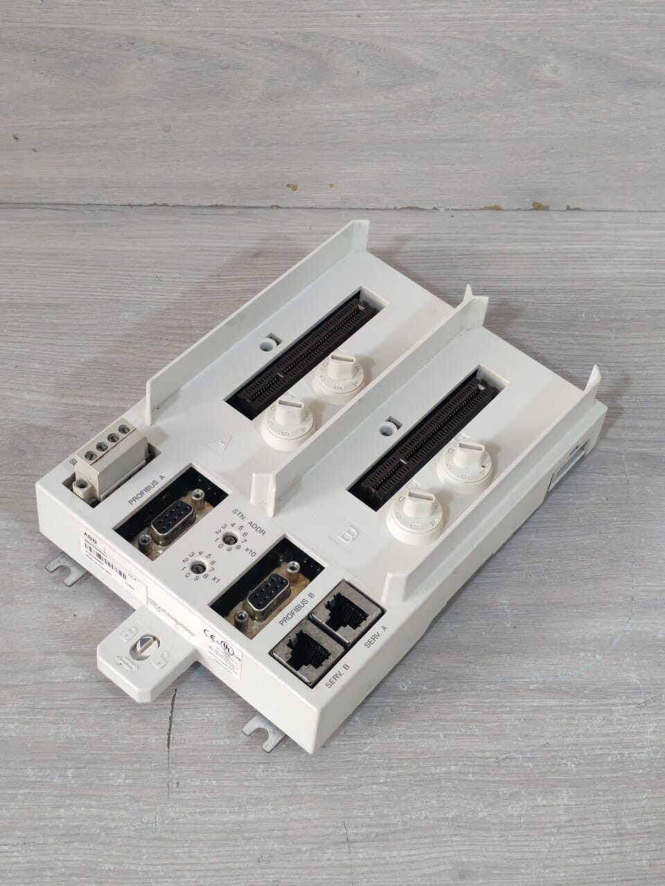 ABB TU847 ABB TU847 3BSE022462R1 PR:A MODULE TERMINATION UNIT 3