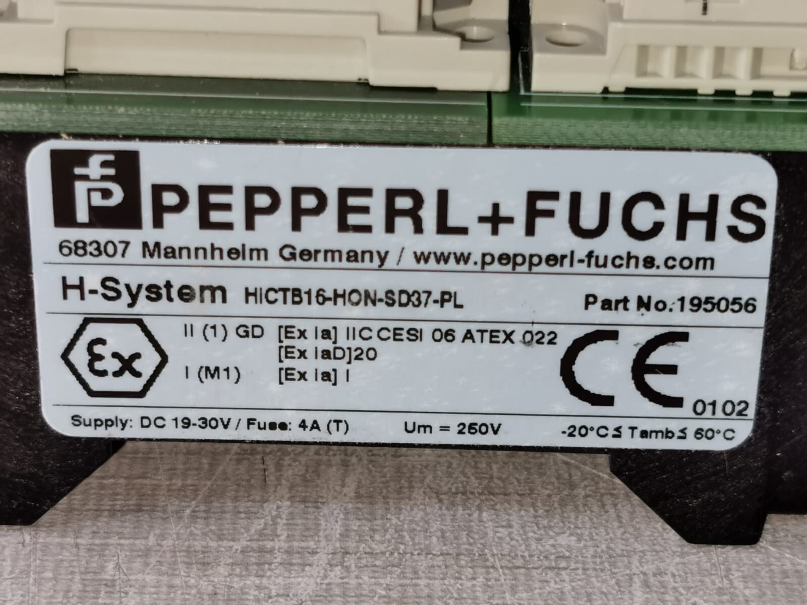 Pepperl+Fuchs HICTB16-HON-SD37-PL Pepperl+Fuchs HICTB16-HON-SD37-PL TERMINATION BOARD P/n: 195056 - w/ Broken Clip 2