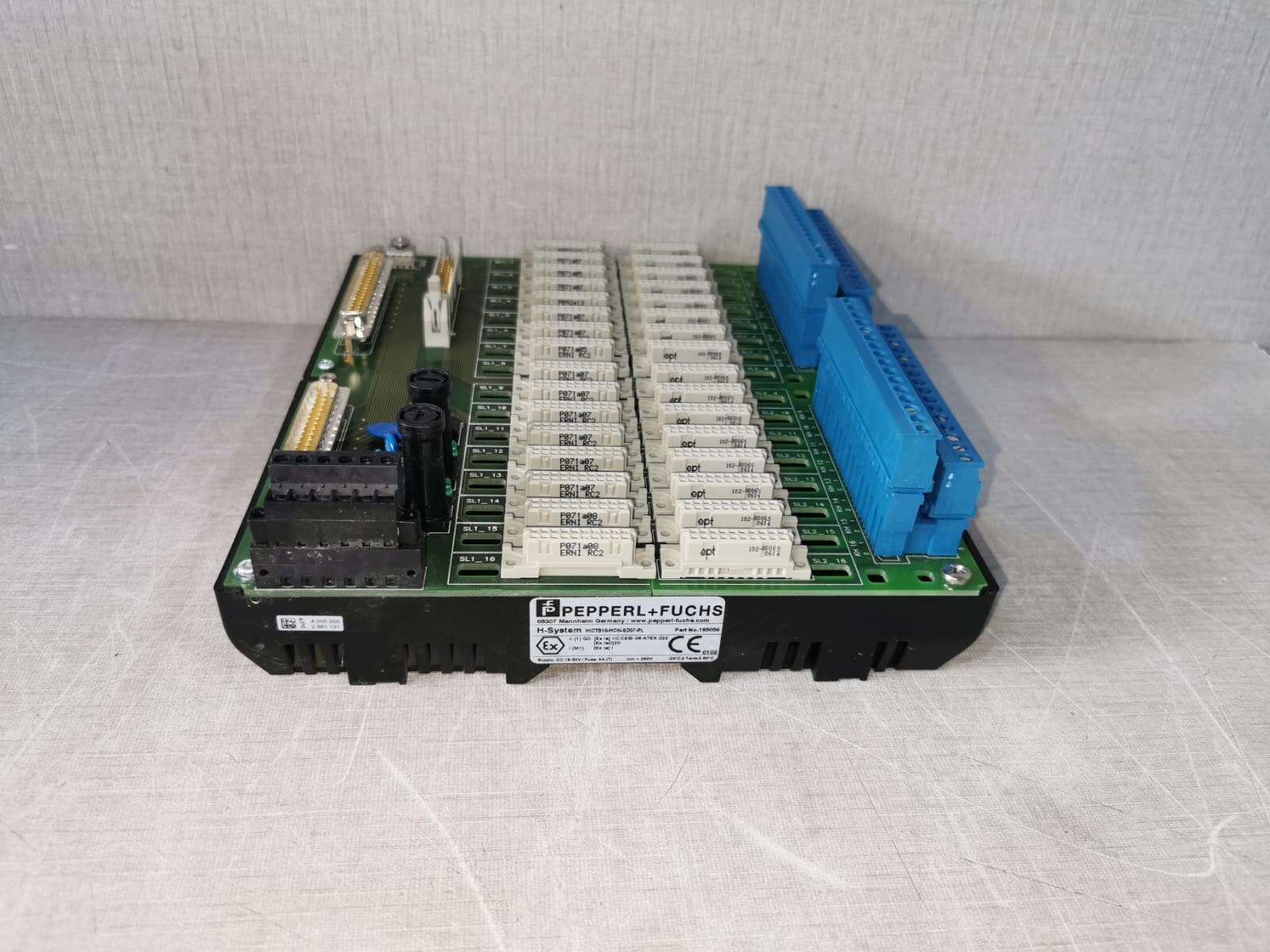 Pepperl+Fuchs HICTB16-HON-SD37-PL Pepperl+Fuchs HICTB16-HON-SD37-PL TERMINATION BOARD P/n: 195056 - w/ Broken Clip 5