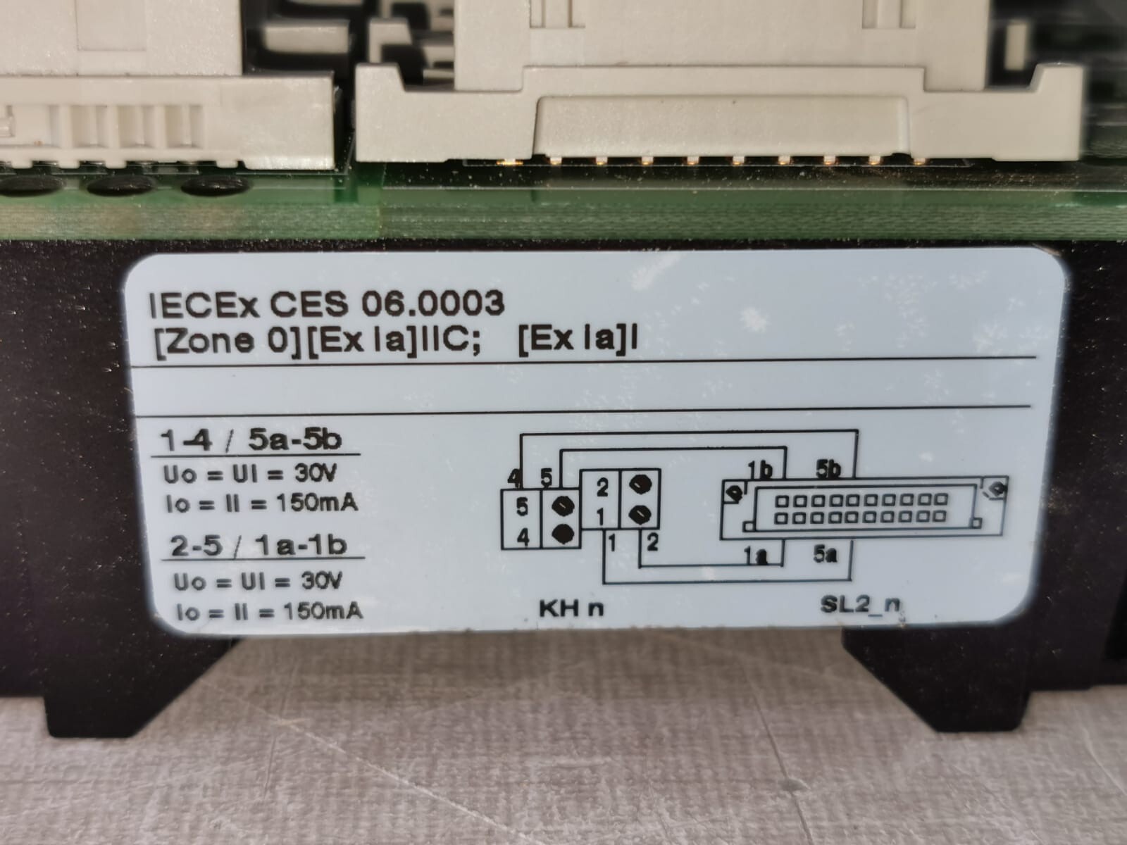 Pepperl+Fuchs HICTB16-HON-SD37-PL Pepperl+Fuchs HICTB16-HON-SD37-PL TERMINATION BOARD P/n: 195056 - w/ Broken Clip 6