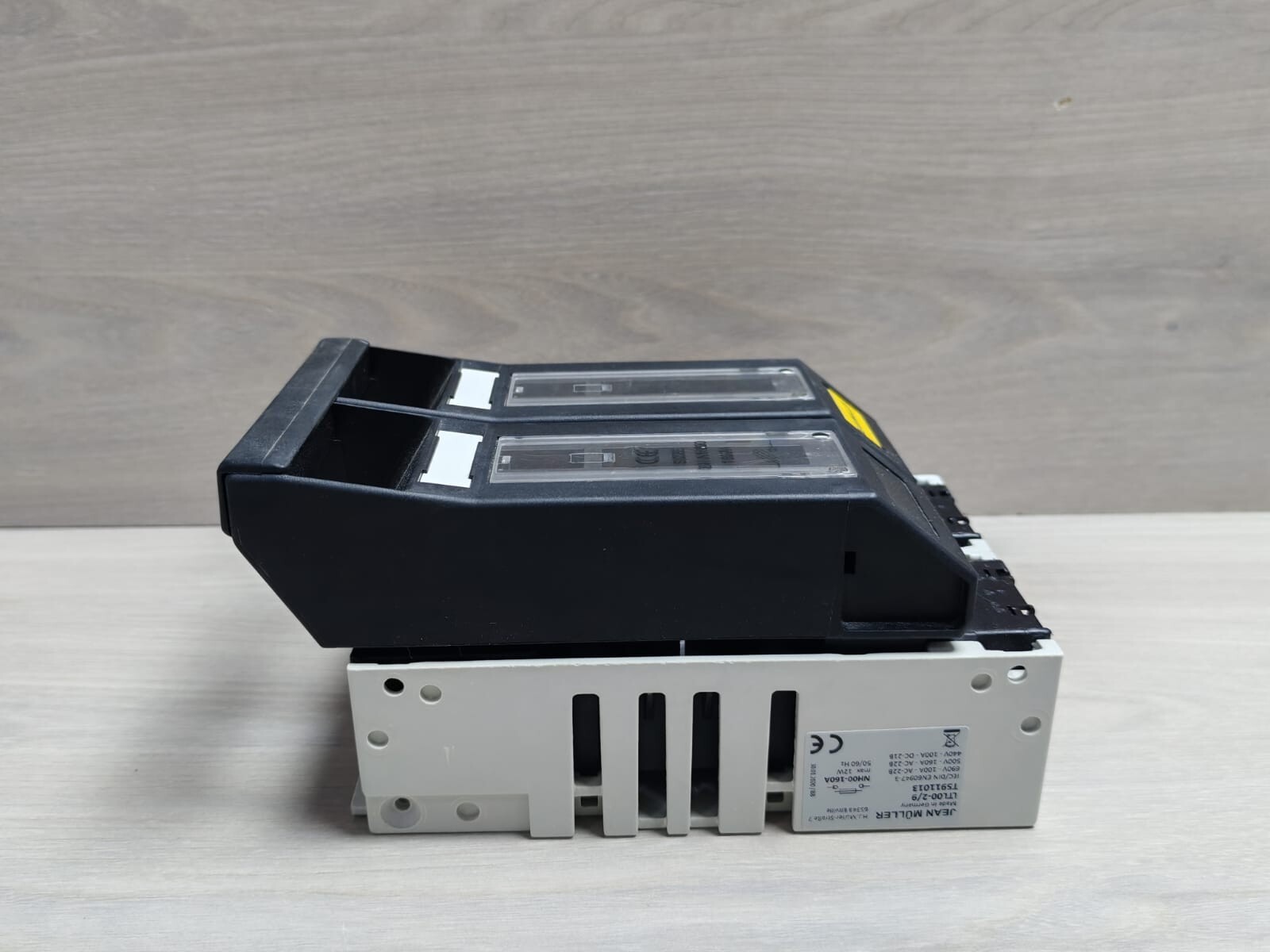 JEAN MULLER LTL00-2/9 JEAN MULLER LTL00-2/9 FUSE SWITCH DISCONNECTOR T5911013- WITH OLD STOCK BOX 4