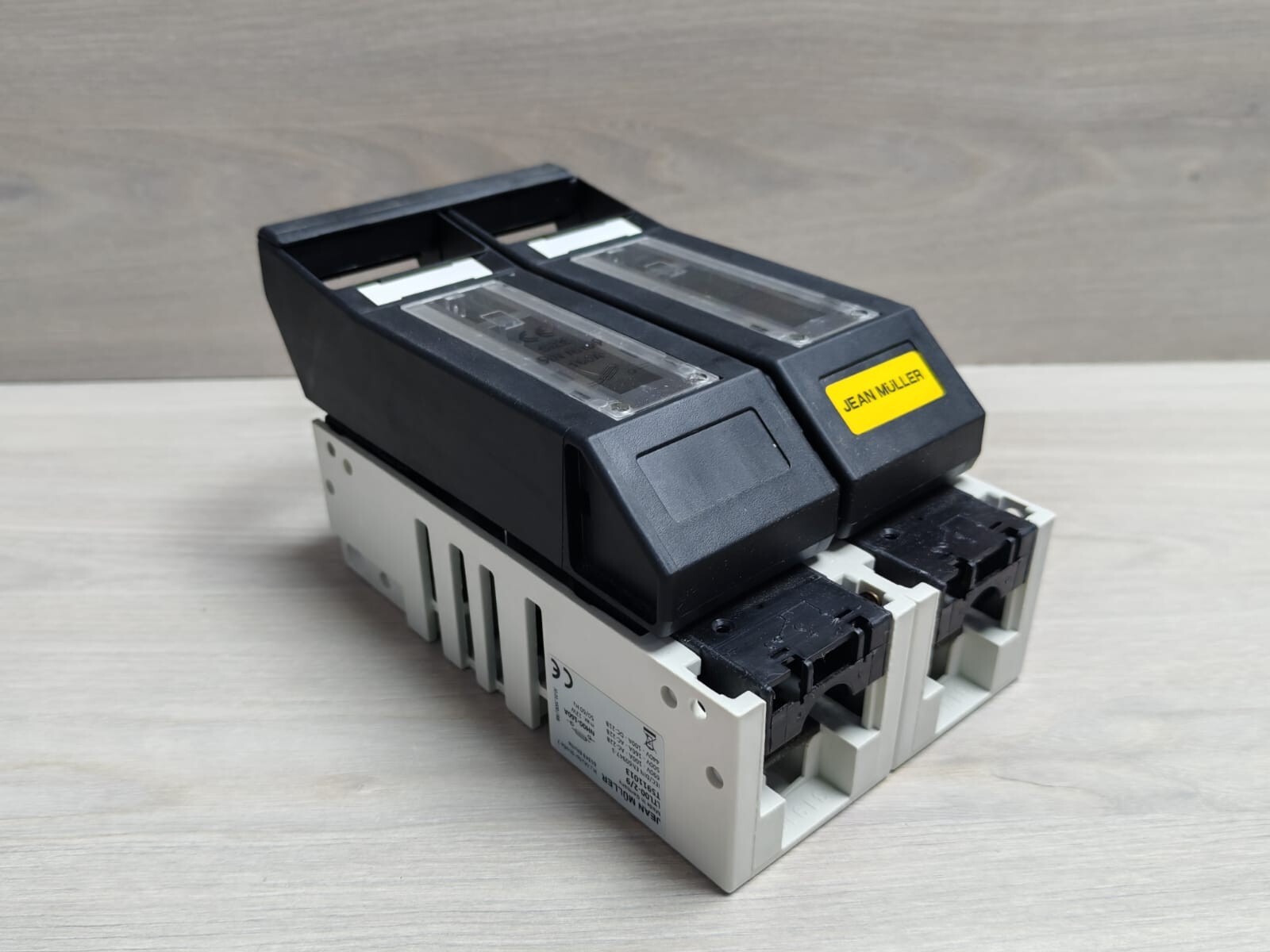JEAN MULLER LTL00-2/9 JEAN MULLER LTL00-2/9 FUSE SWITCH DISCONNECTOR T5911013- WITH OLD STOCK BOX 9
