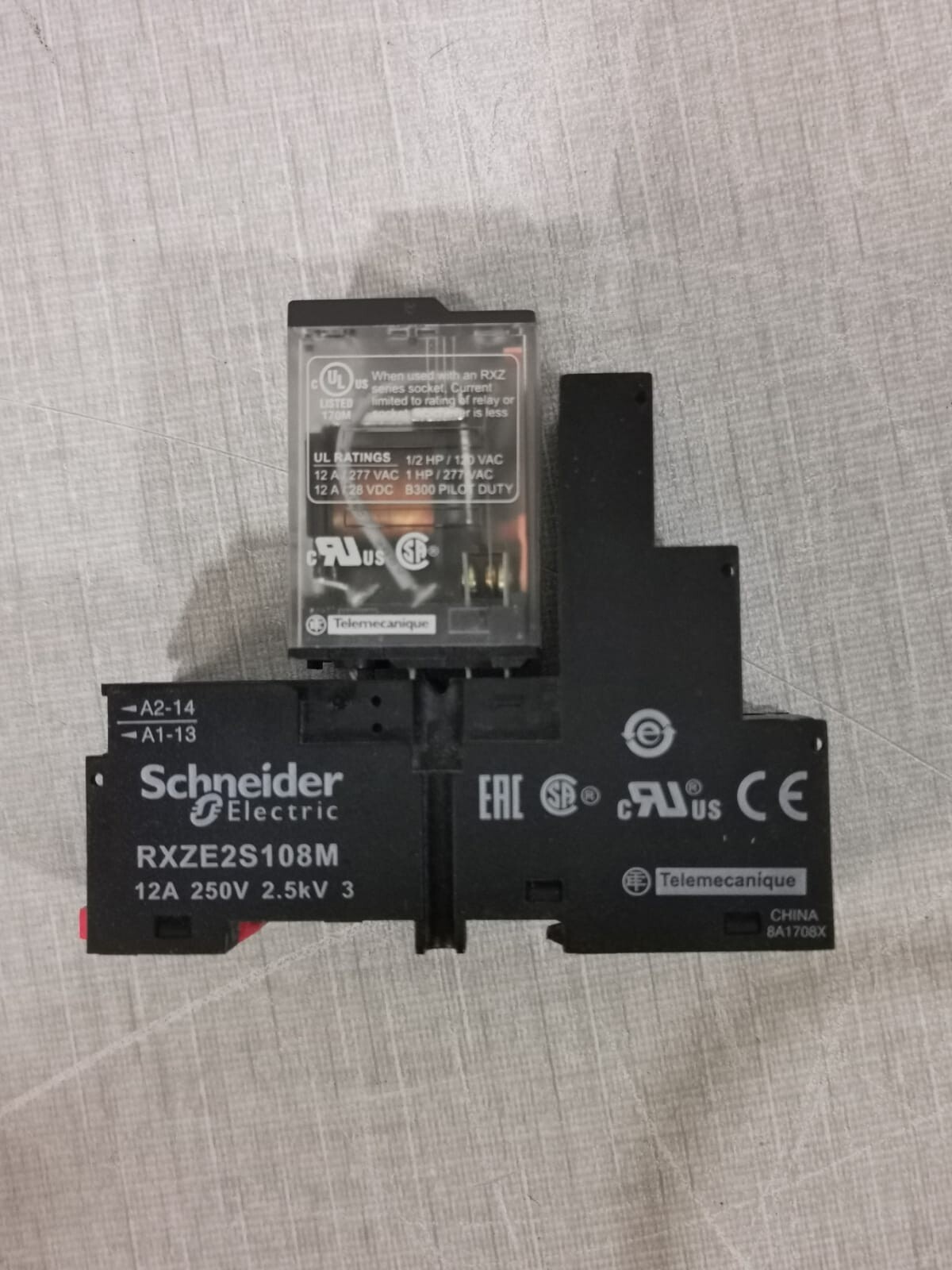 Schneider Electric RXM2AB1BD-&-RXZE2S108M Schneider Electric RXM2AB1BD & RXZE2S108M Relay Socket 7