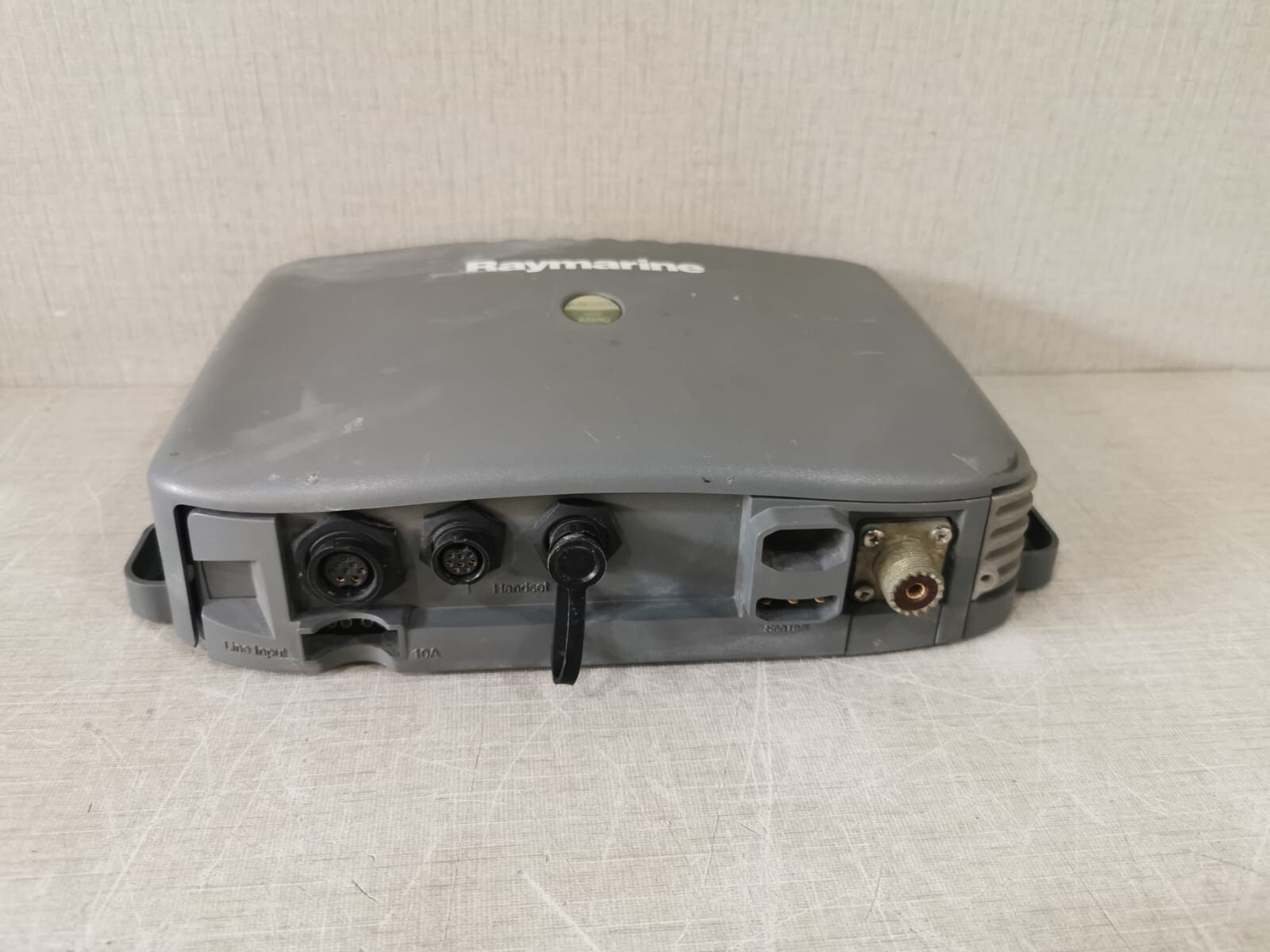 Raymarine RAY240E Raymarine RAY240E VHF Radio Transceiver R49131, 10.8-15.6VDC - Broken Cover Case 5