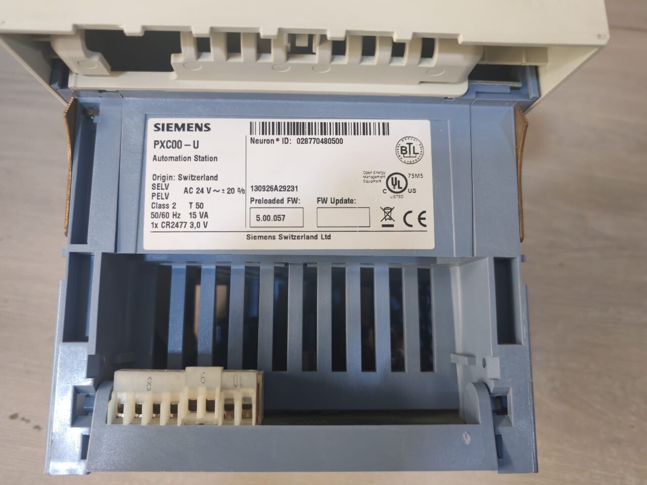 Siemens PXC00-U Siemens PXC00-U System Controller Preloaded FW: 5.00.057 6