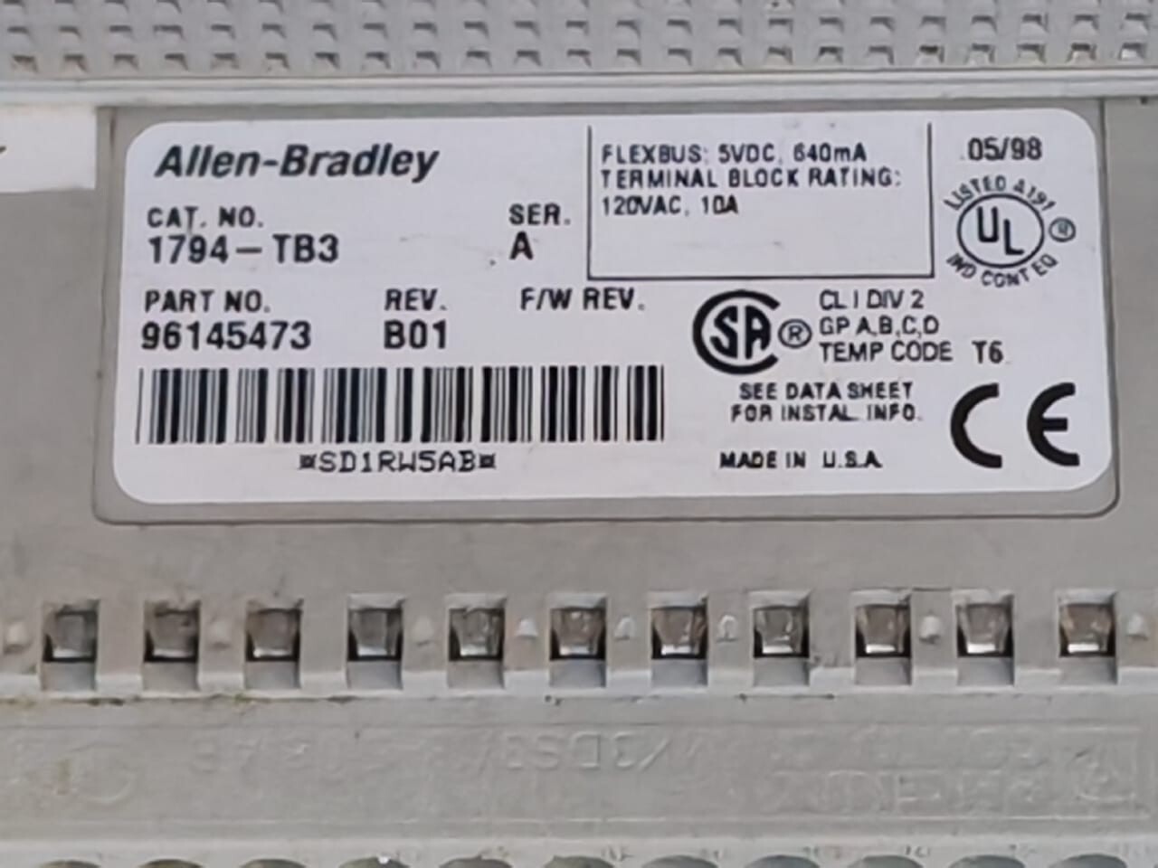 Rockwell Automation 1794-0B8EP Allen-Bradley 1794-0B8EP Ser.A 96177876 Rev.A01 W/ 1794-TB3 Ser.A 96145473 Base 5