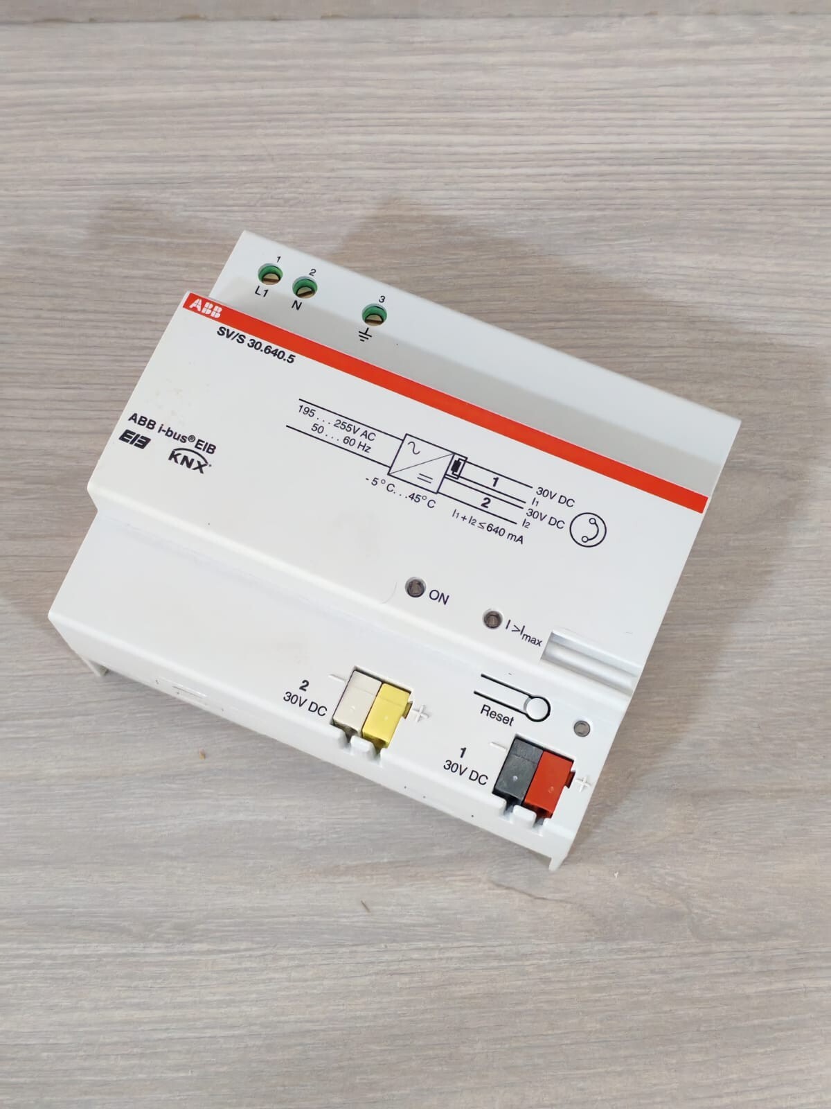 ABB GH-Q631-0048 ABB SV/S 30.640.5 GH Q631 0048 R0111 EIB POWER SUPPLY 640mA 4