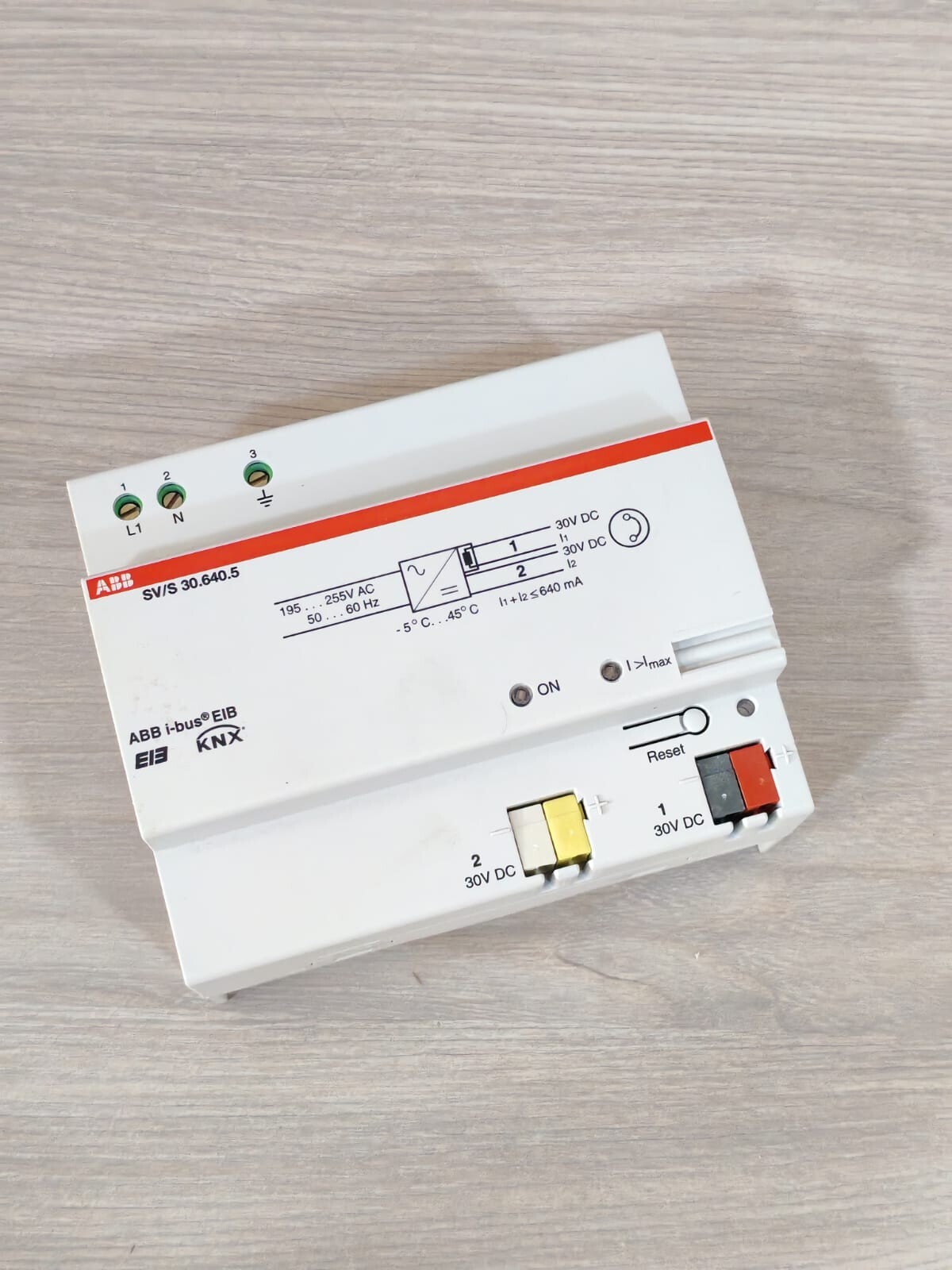 ABB GH-Q631-0048 ABB SV/S 30.640.5 GH Q631 0048 R0111 EIB POWER SUPPLY 640mA 5