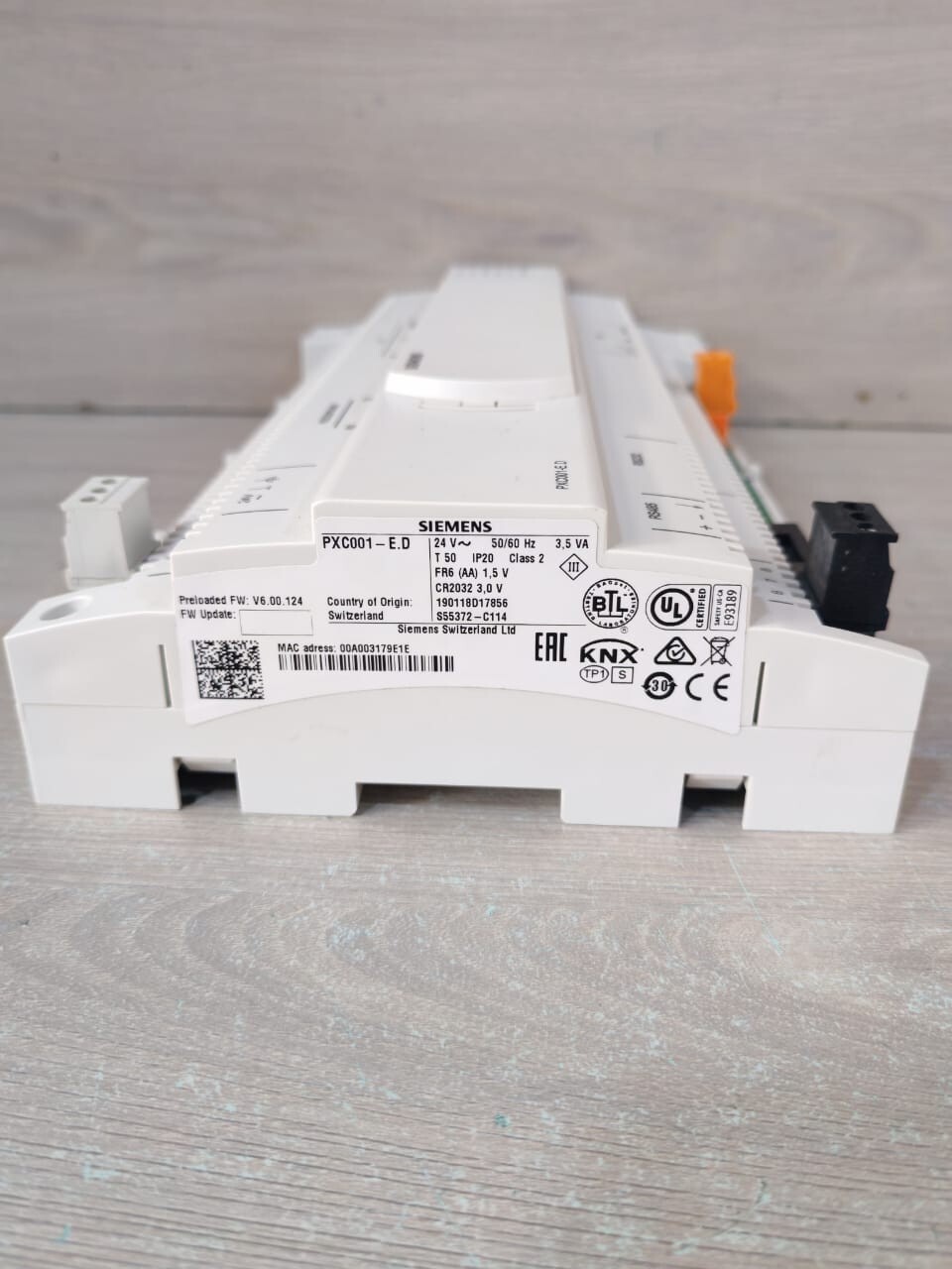 Siemens PXC001-E.D SIEMENS PXC001-E.D System controller for the integration of KNX 8