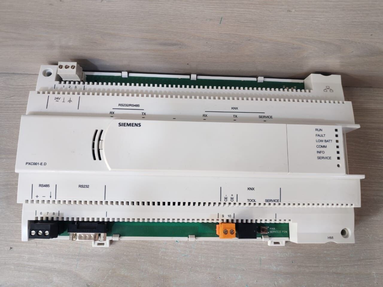 Siemens PXC001-E.D SIEMENS PXC001-E.D System controller for the integration of KNX 9