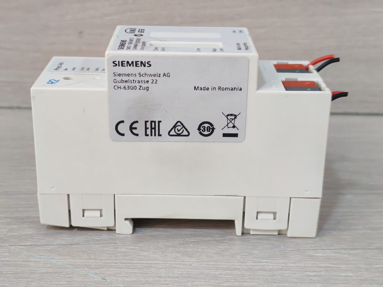 Siemens 5WG1 140-1AB13 SIEMENS GAMMA 5WG1 140-1AB13 INSTABUS LINE COUPLER 7