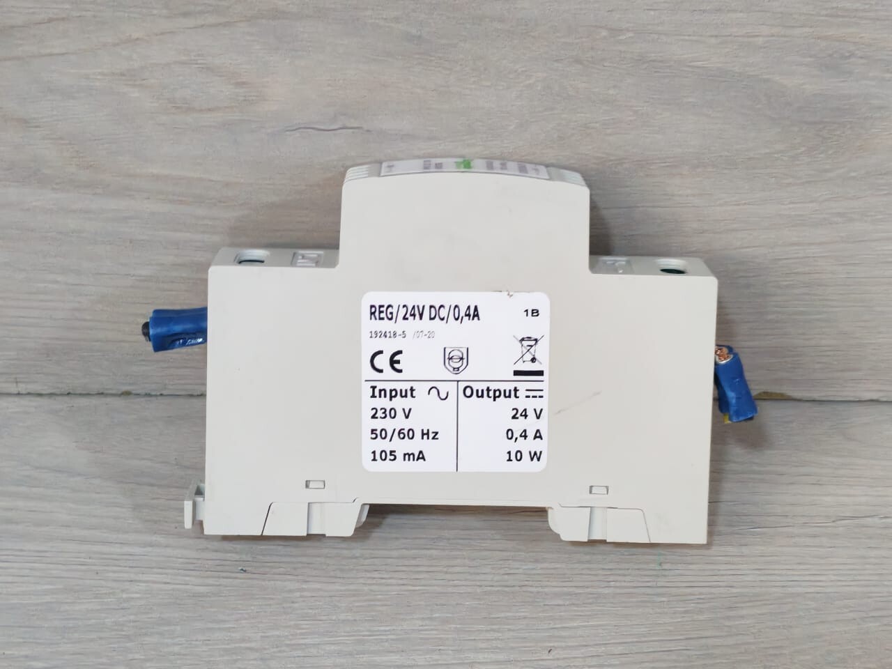 Schneider Electric MTN693003 Schneider Electric MTN693003 Power Supply Reg/24V DC/ CC / 0.4A 5