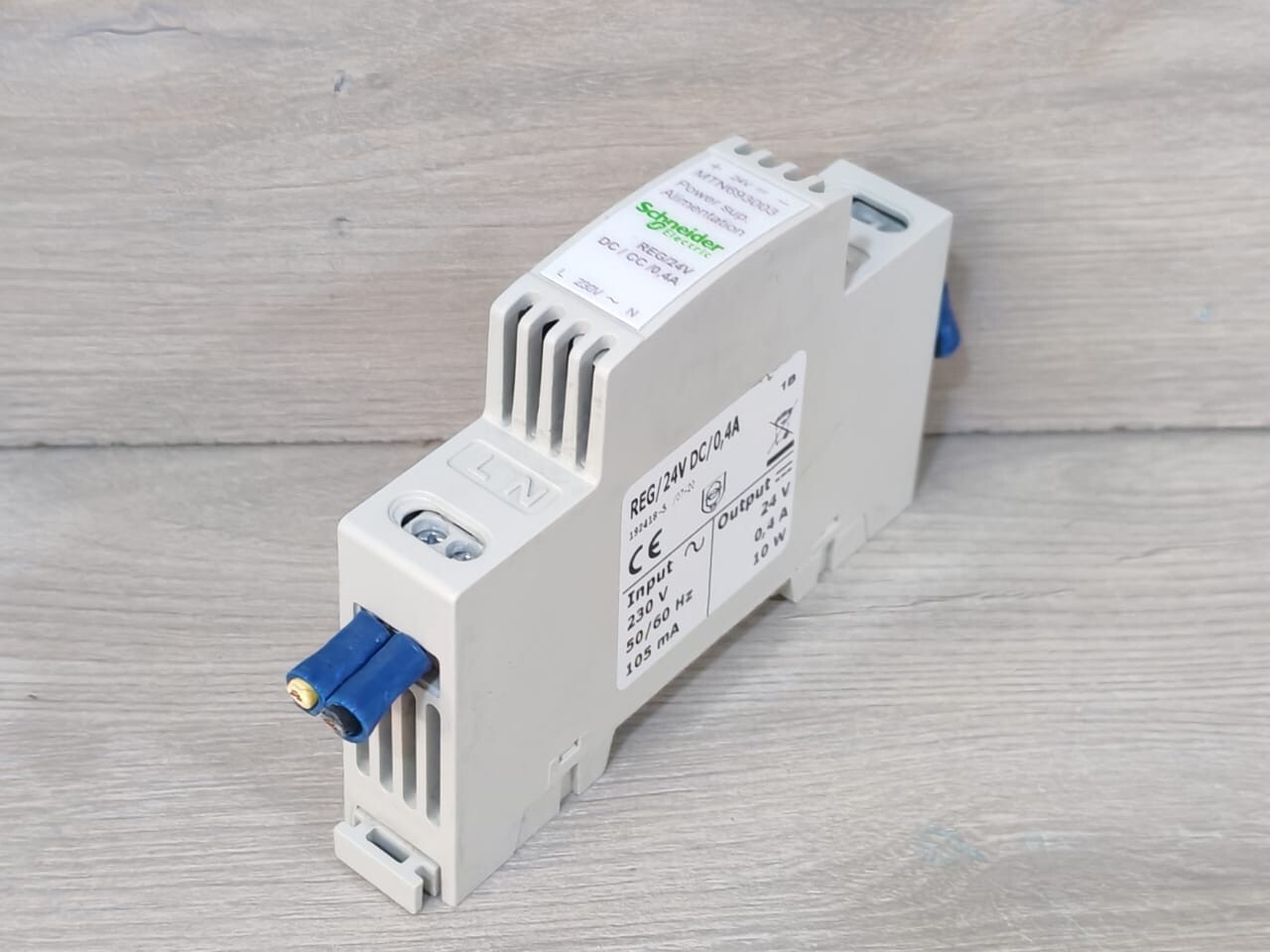 Schneider Electric MTN693003 Schneider Electric MTN693003 Power Supply Reg/24V DC/ CC / 0.4A 9