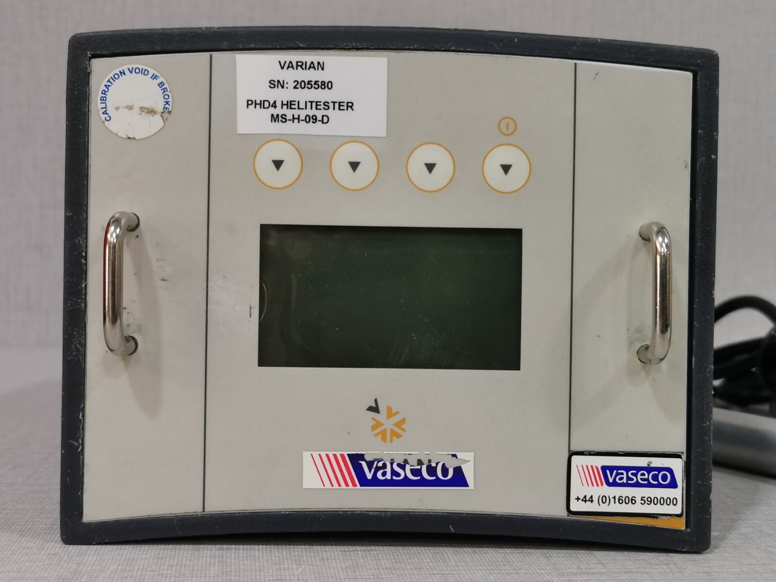 Varian PHD-4 Varian PHD-4 Portable Helium Leak Detector with Case Box 8