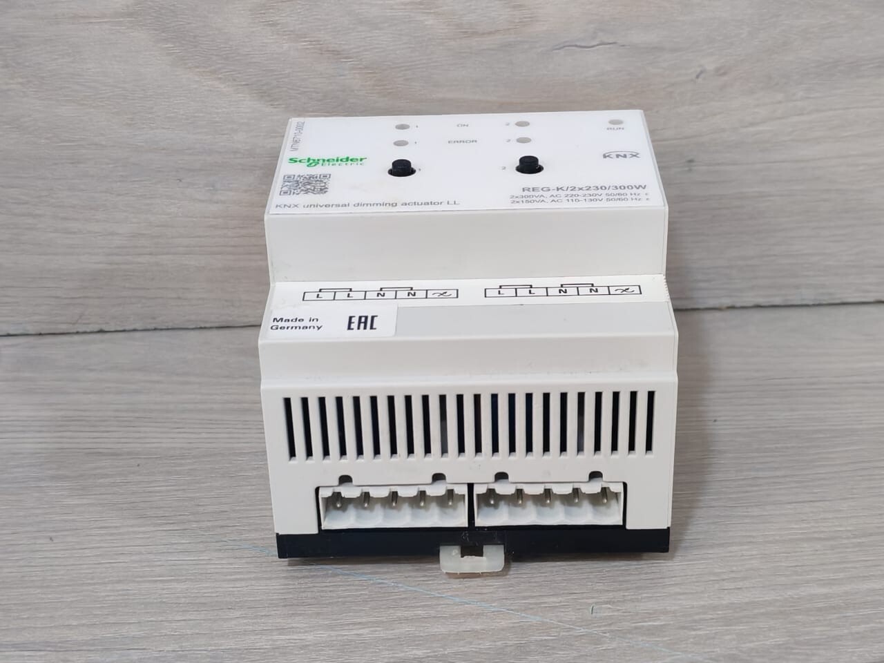 Schneider Electric MTN6710-0002 Schneider Electric MTN6710-0002 Knx Universal Dimming Actuator 7