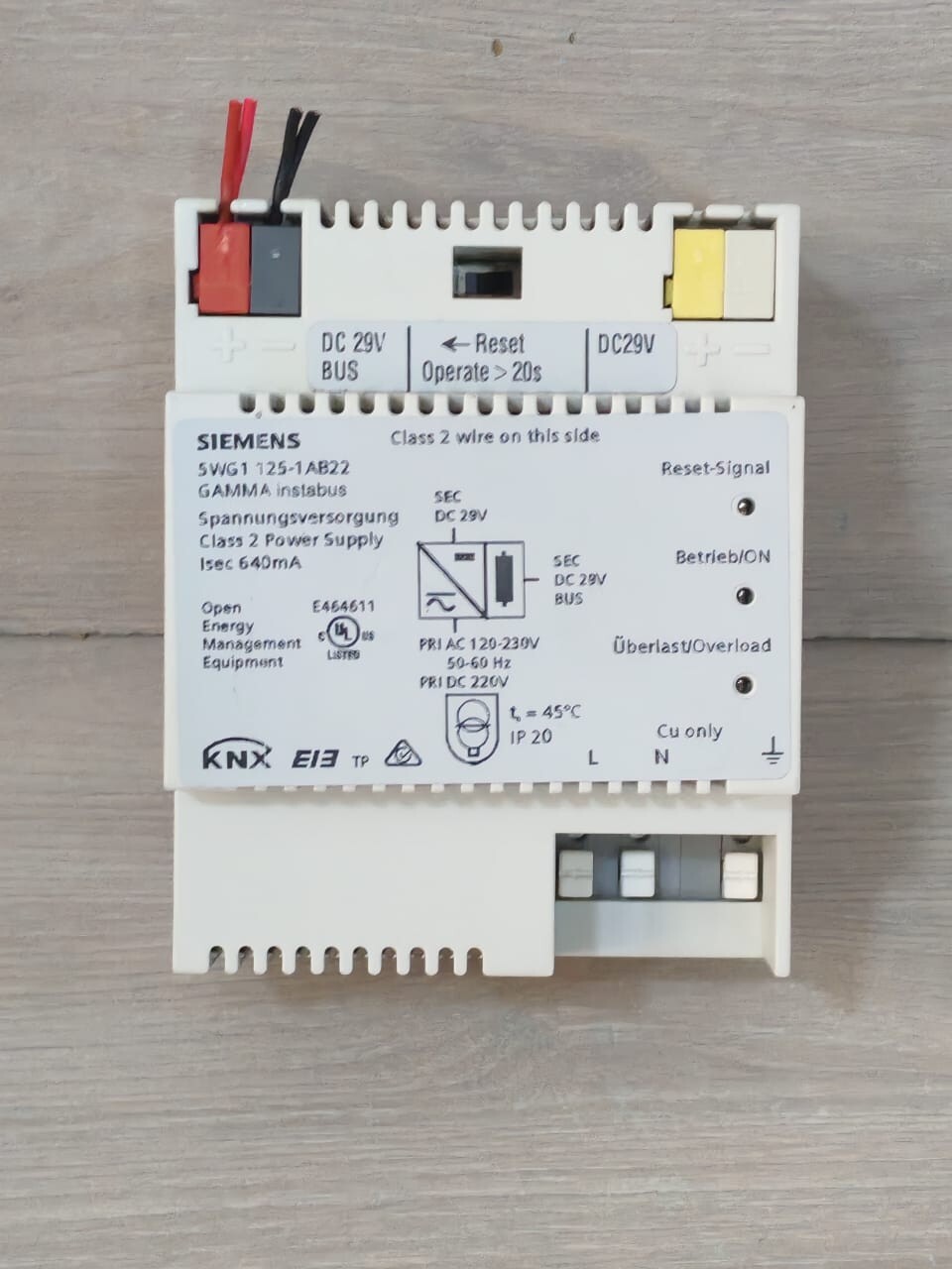 Siemens 5WG1 125-1AB22 Siemens 5WG1 125-1AB22 Gamma Instabus Power Supply 2