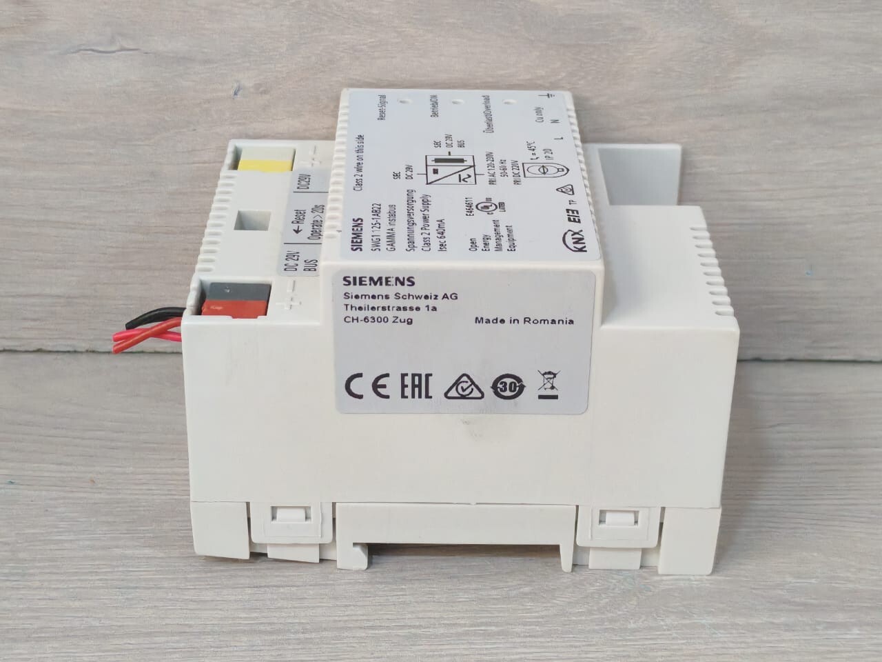 Siemens 5WG1 125-1AB22 Siemens 5WG1 125-1AB22 Gamma Instabus Power Supply 5